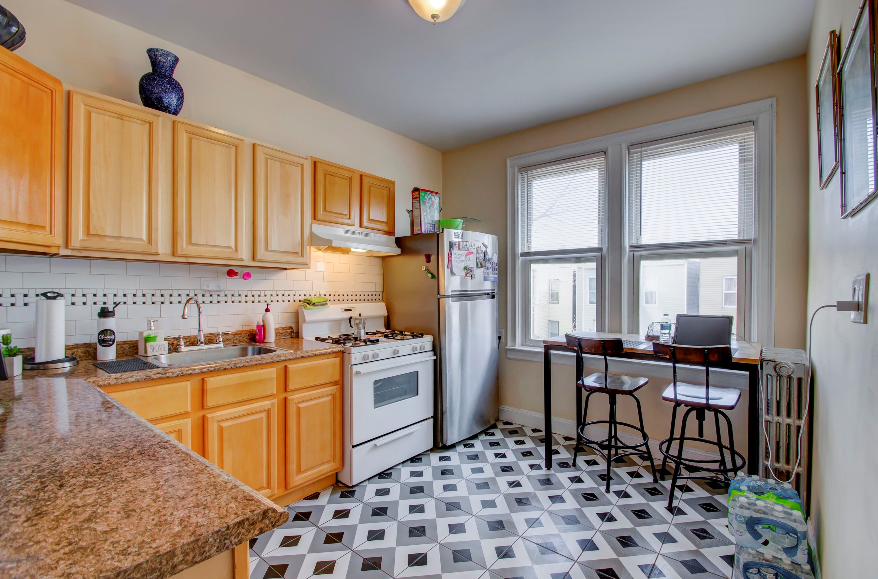 174 Neptune Ave, Jersey City, NJ 07305-2508