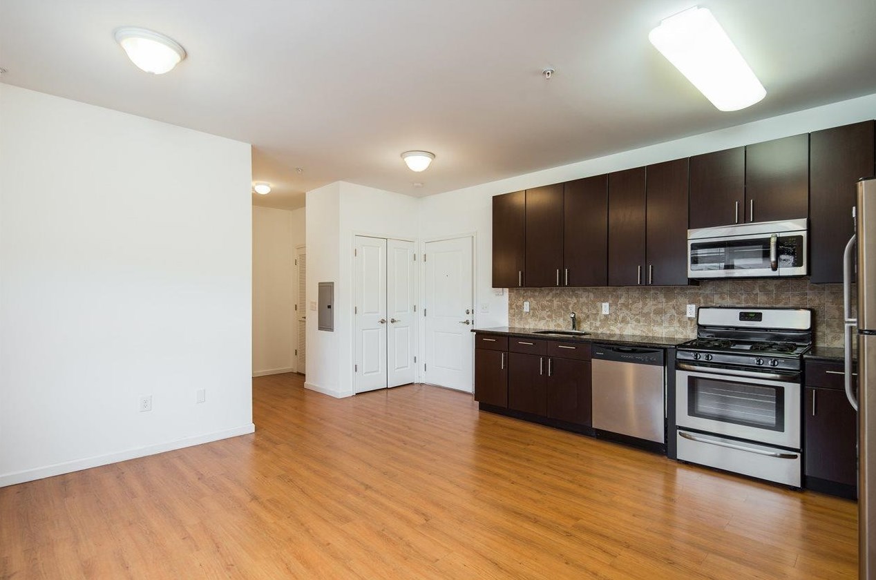 600-602 54th St #403, West New York, NJ 07093
