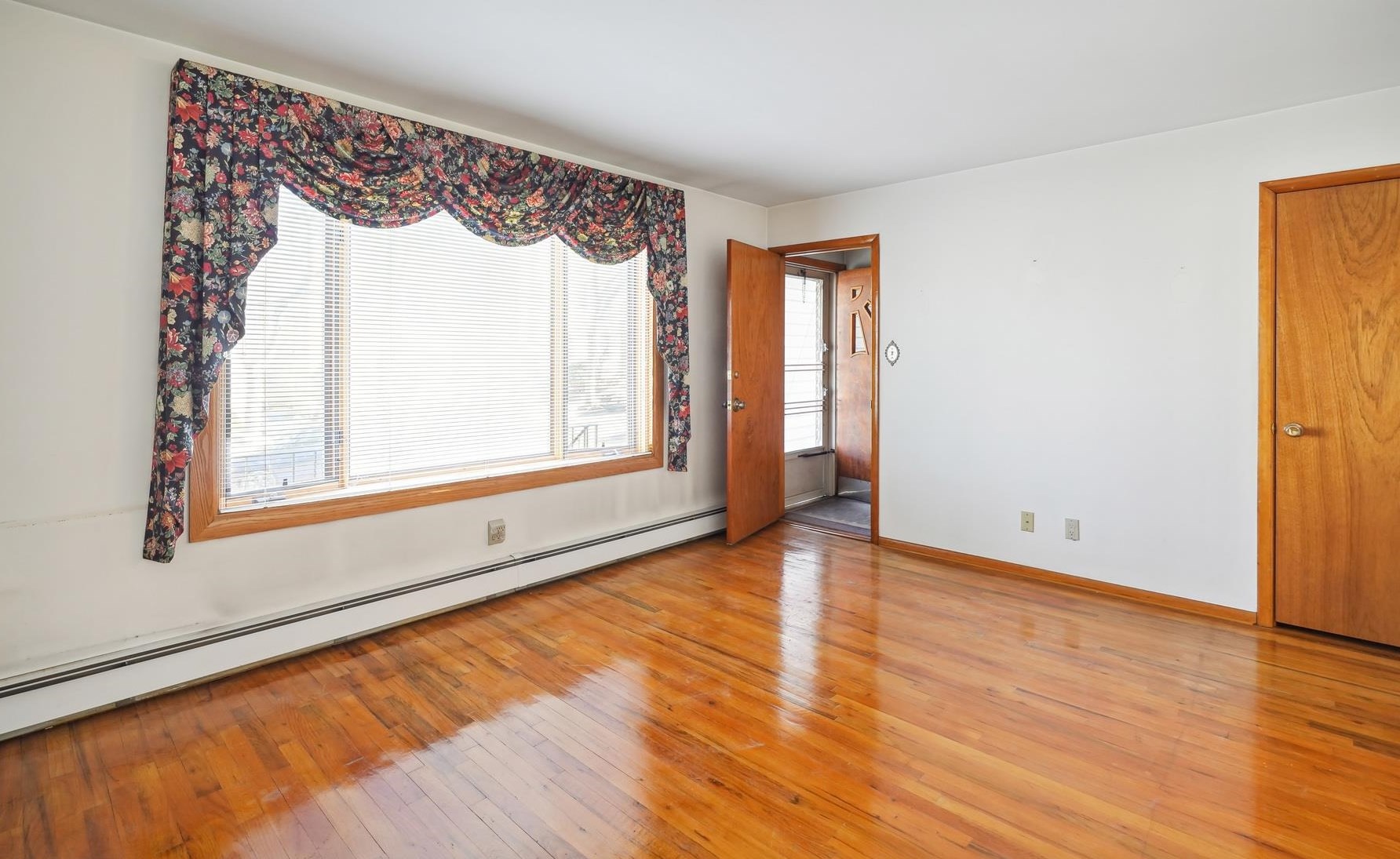 269 Manhattan Ave, Jersey City, NJ 07307-4431
