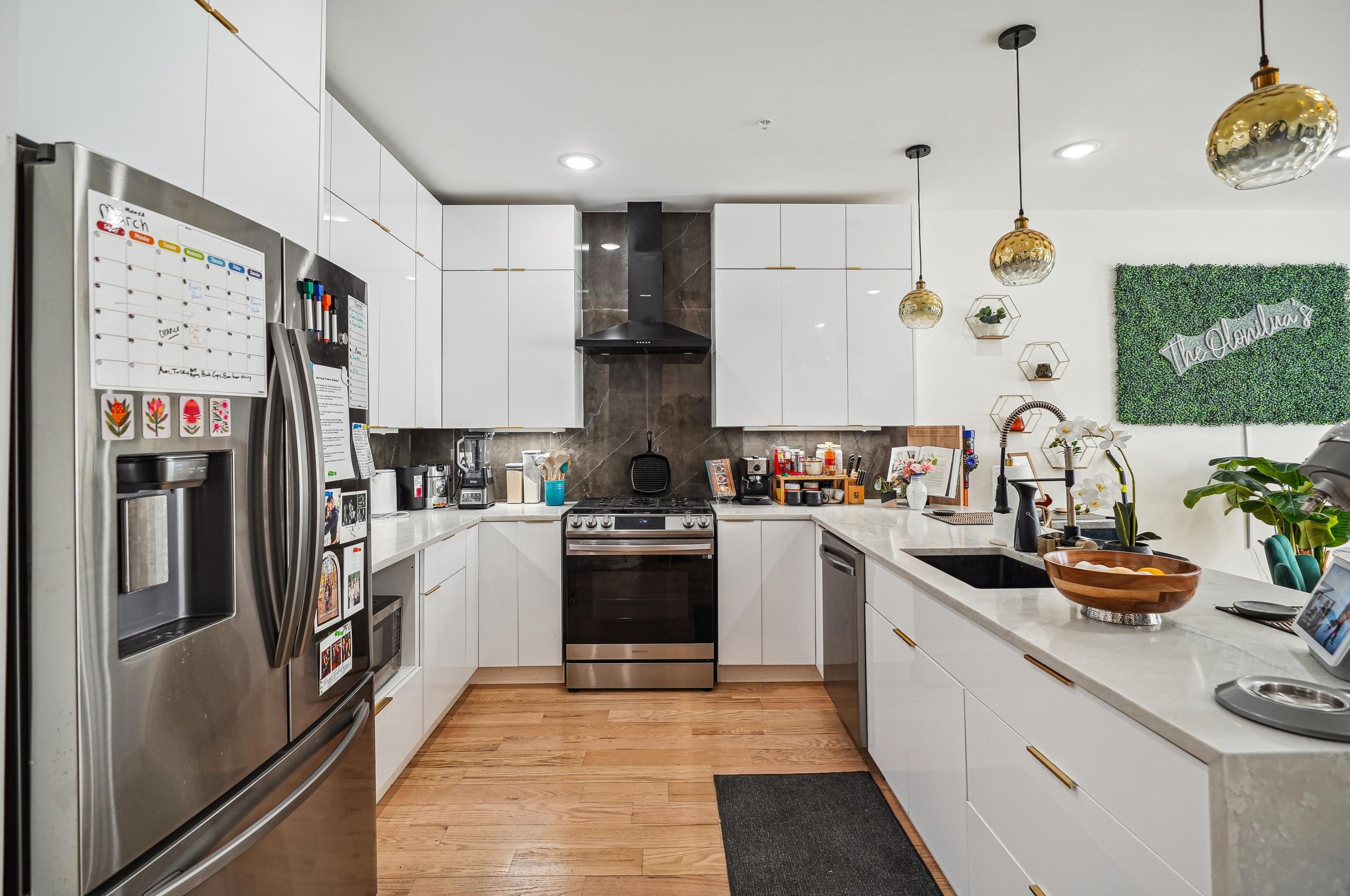 94 Belmont Ave, Jersey City, NJ 07304-2520