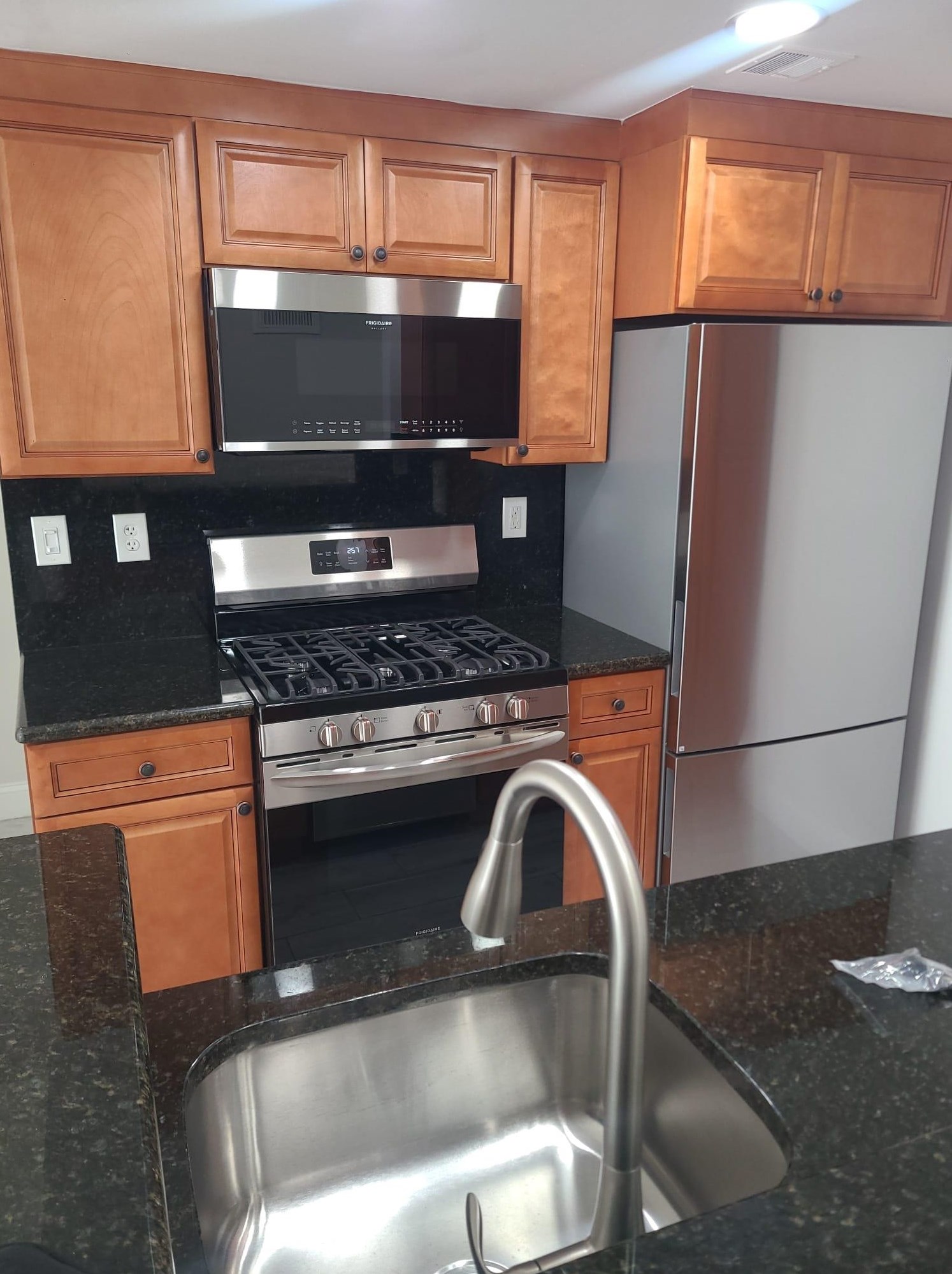 200 43rd St #207, Union City, NJ 07087