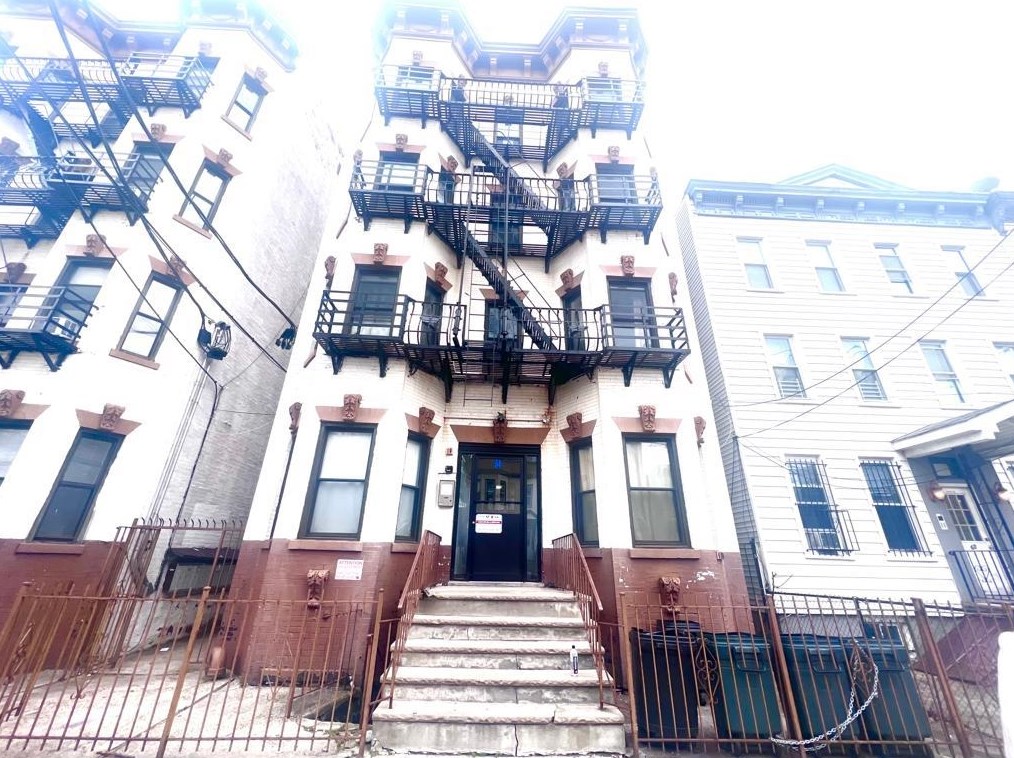 64 Tuers Ave #1d, Jersey City, NJ 07306