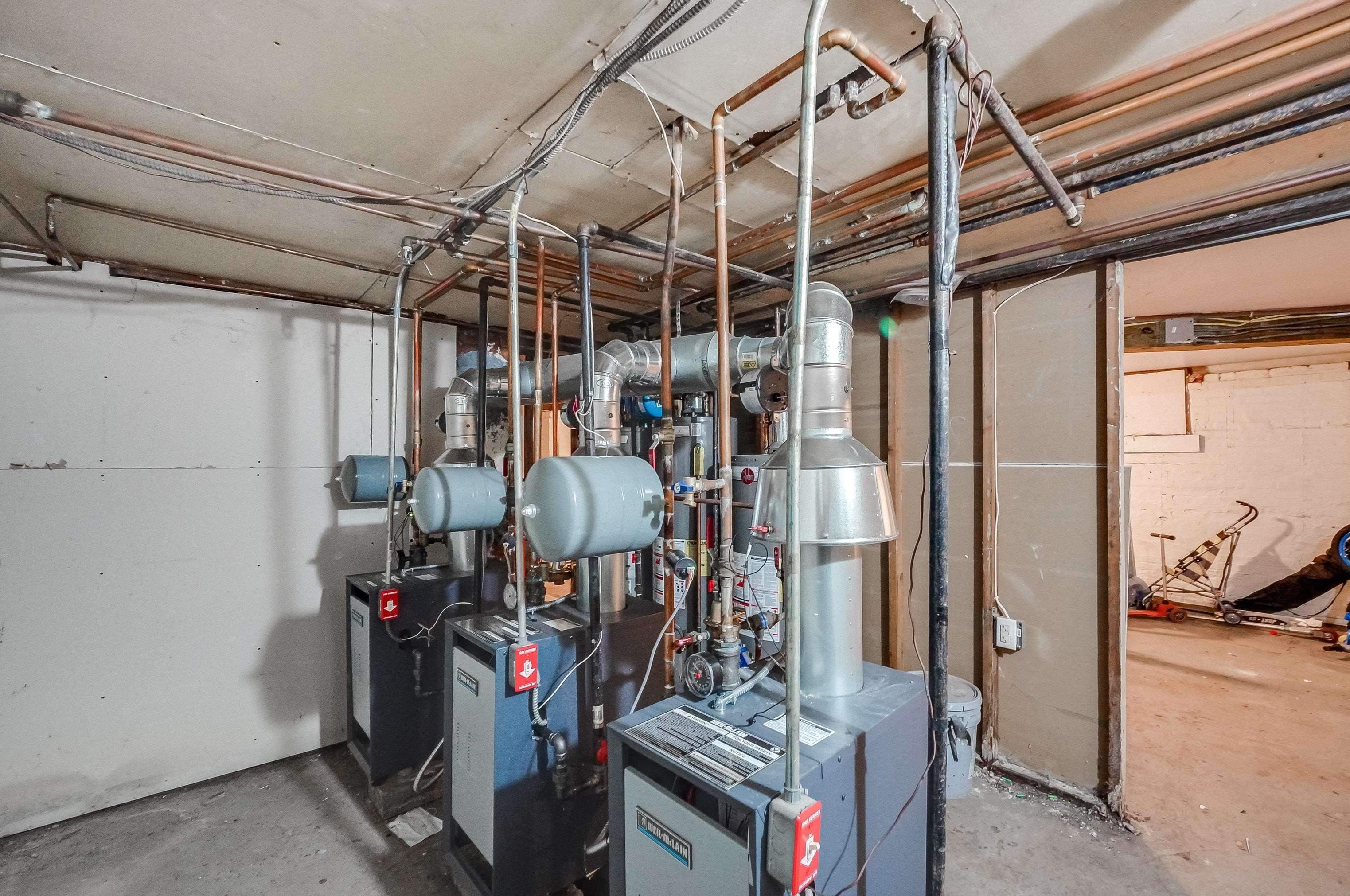 175 Duncan Ave, Jersey City NJ 07306-7002 exterior