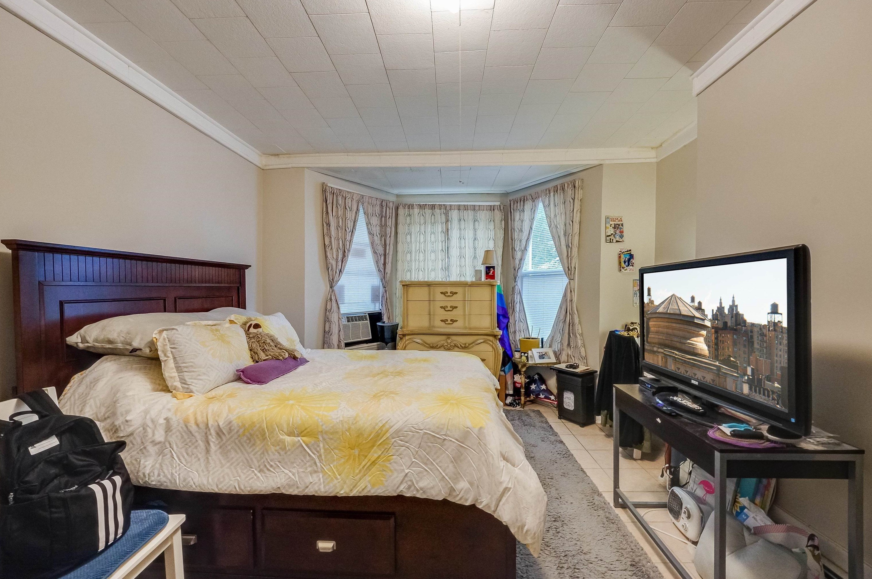 175 Duncan Ave, Jersey City NJ 07306-7002 exterior