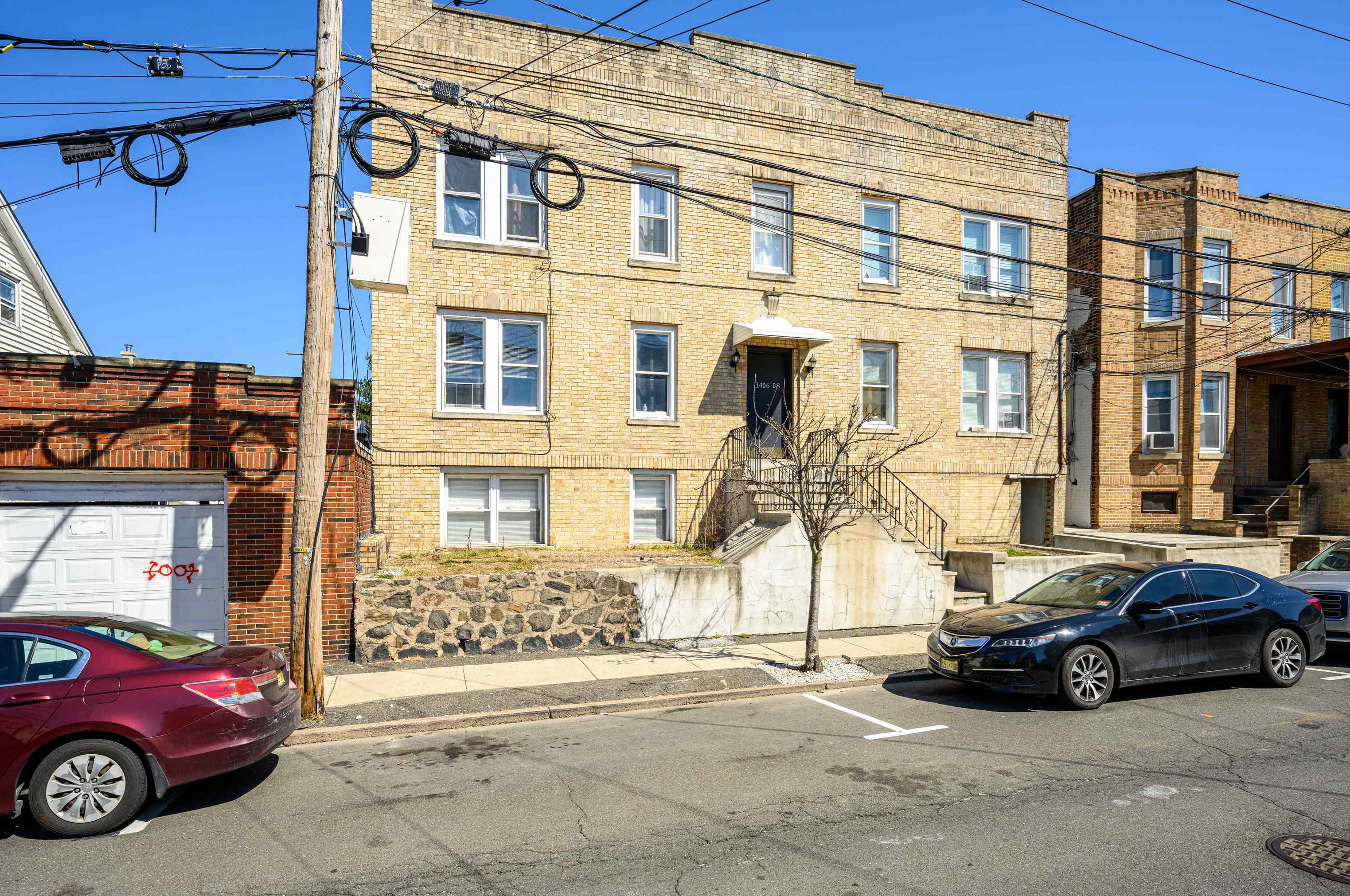 1406 8th St #8, North Bergen, NJ 07047
