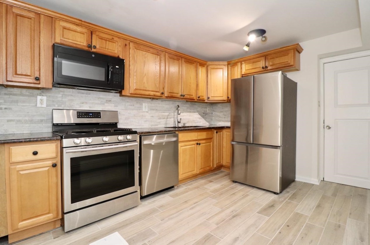 31 Belmont Ave #1, Jersey City, NJ 07304