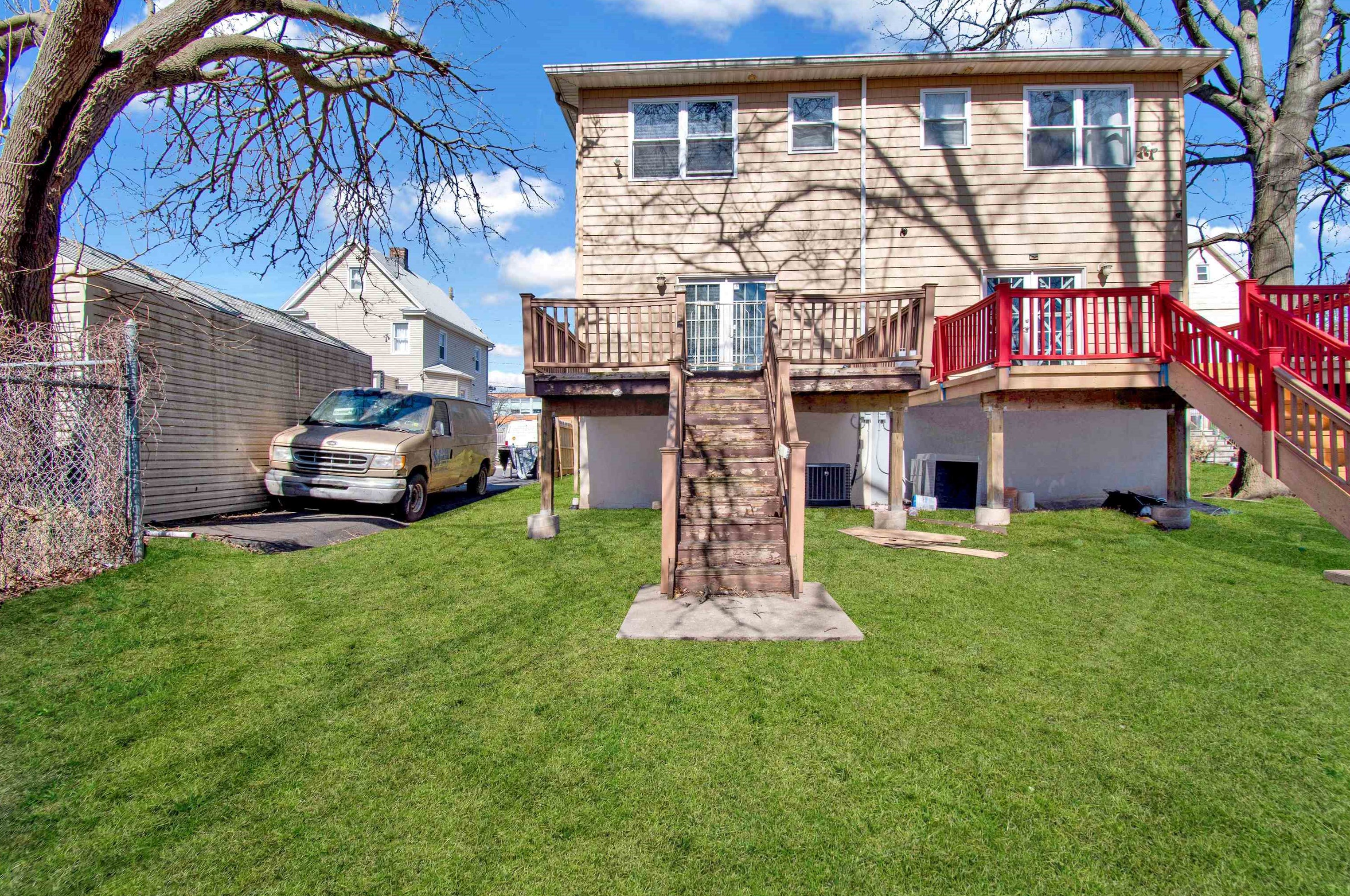 195 Beech St, Hackensack NJ  07601-3424 exterior