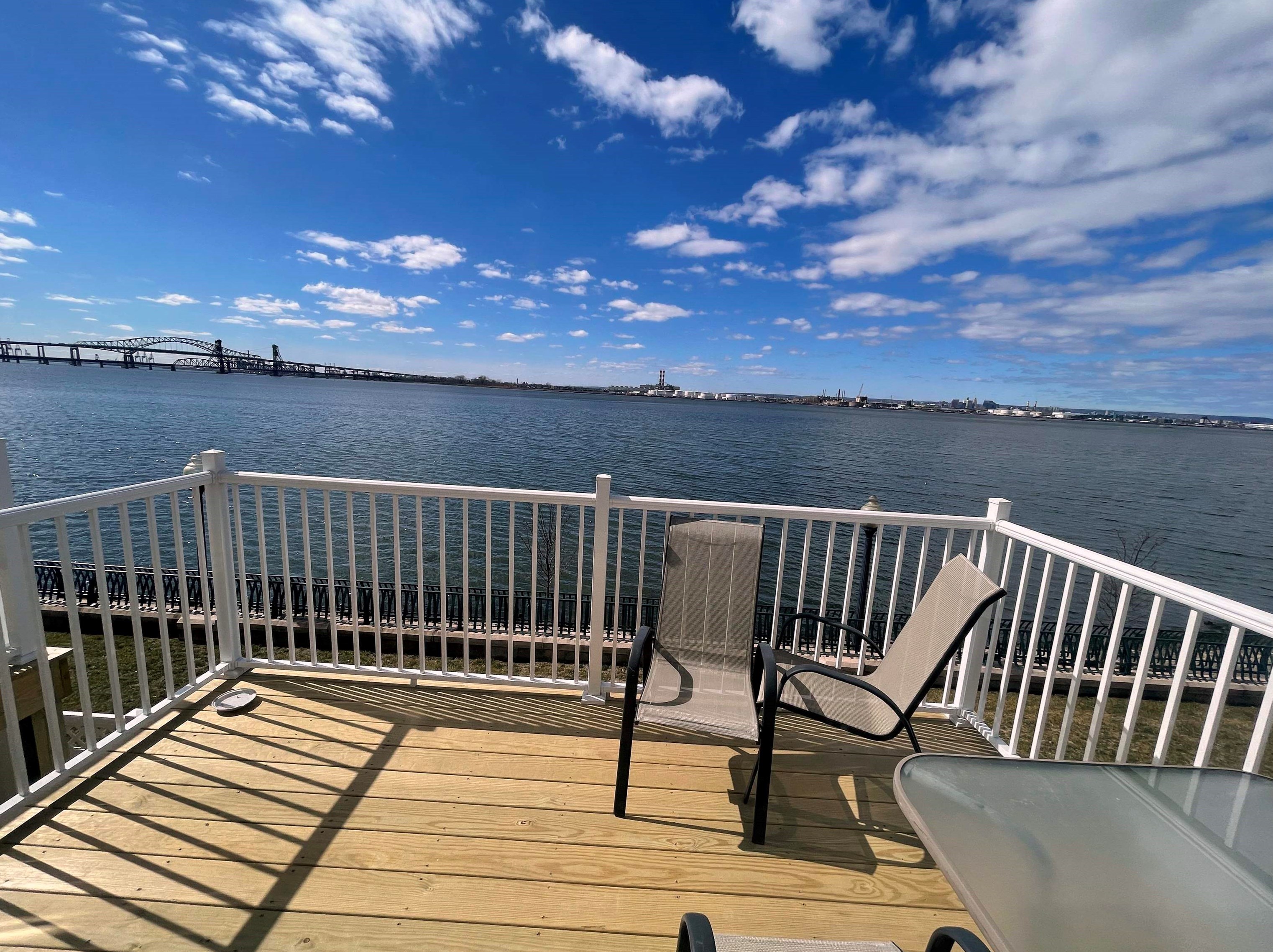 4 Willow St, Jersey City, NJ 07305-4800