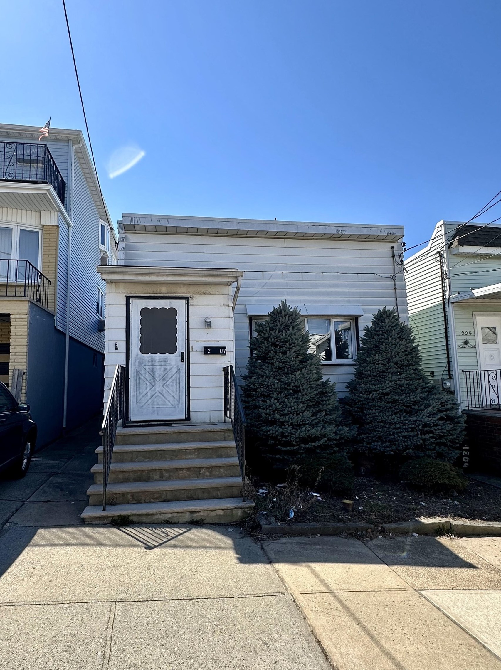 1207 91st St, North Bergen, NJ 07047