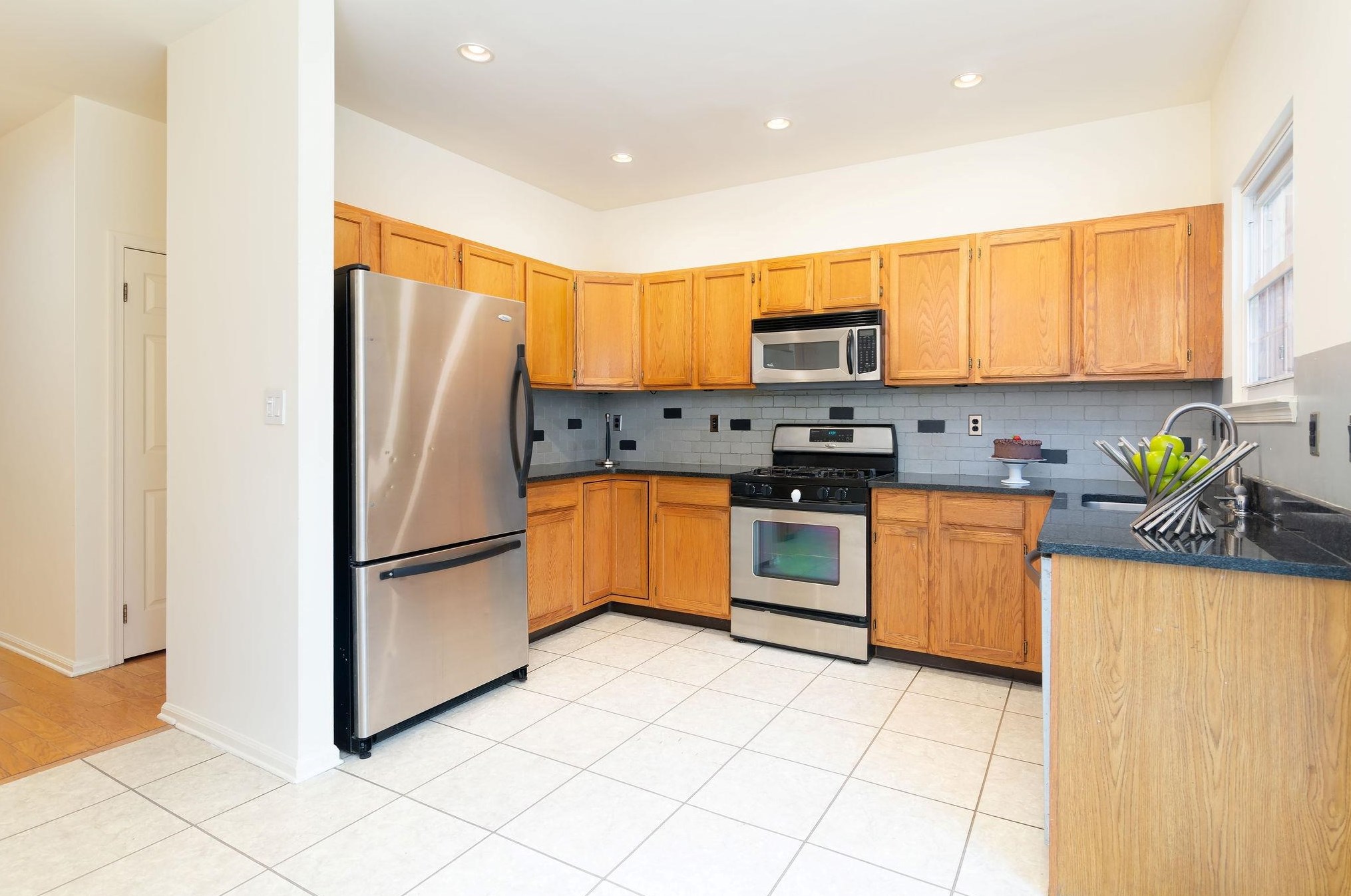 36 Birch St, Jersey City, NJ 07305-4847
