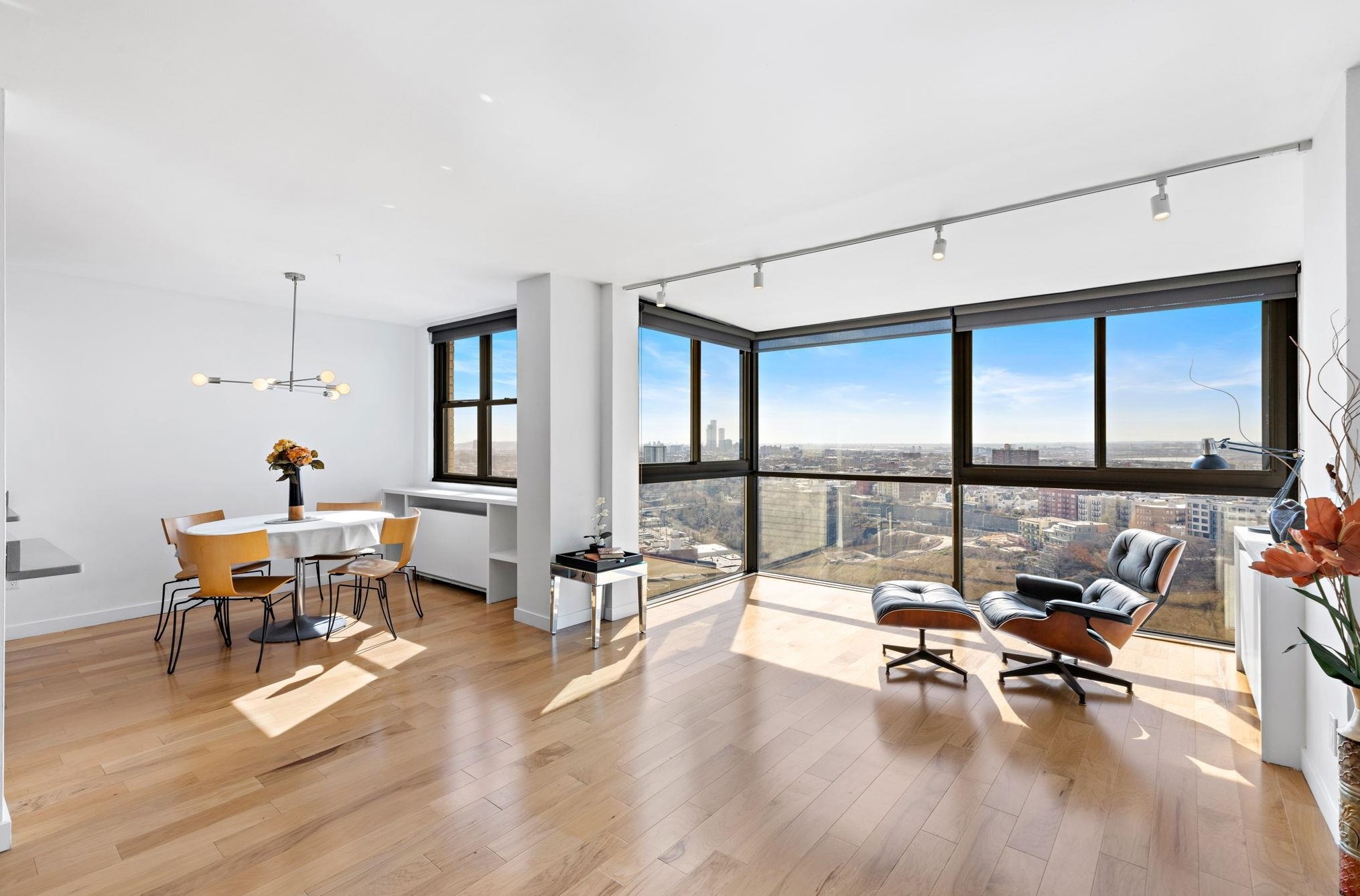 380 Mountain Rd #2014, Union City, NJ 07087