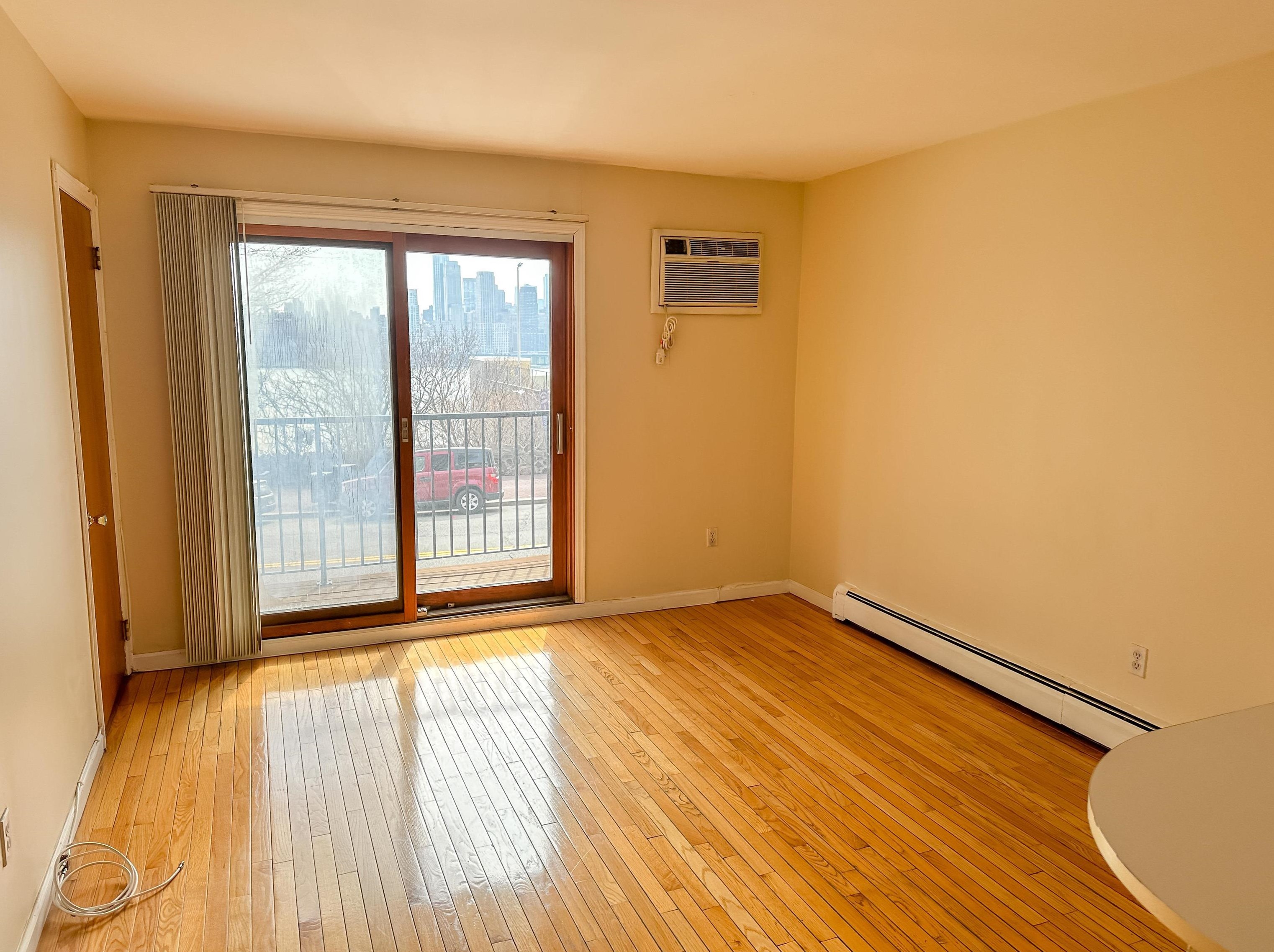 6711 Kennedy Blvd #1, West New York, NJ 07093