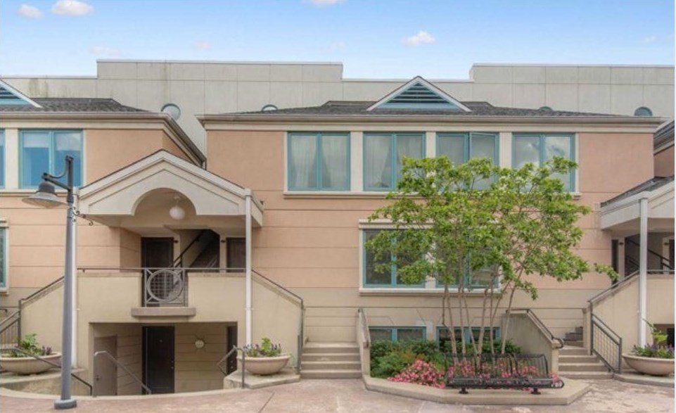 600 Harbor Blvd Unit 962, Union City, NJ 07086