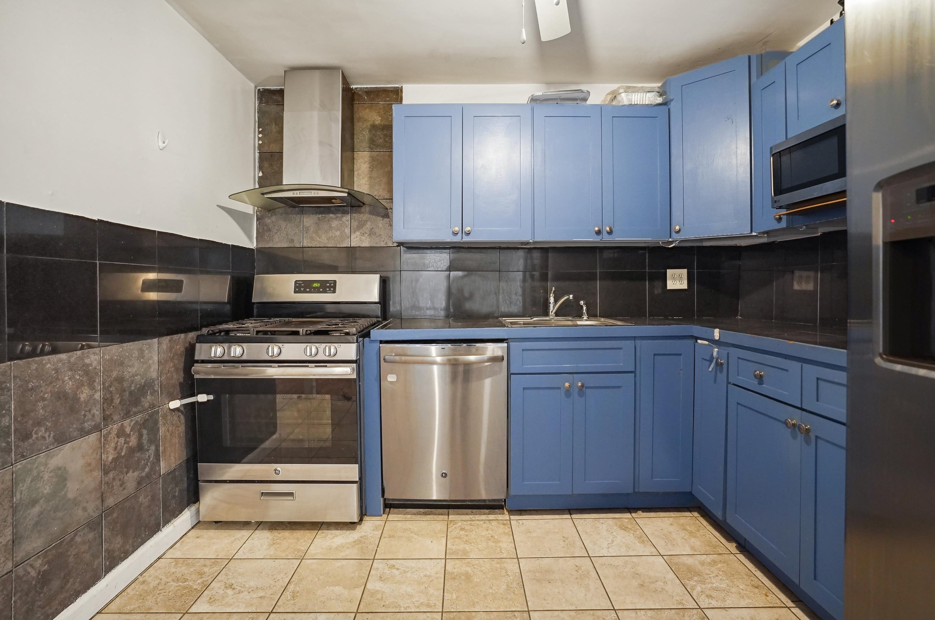 292 New York Ave, Jersey City, NJ 07307