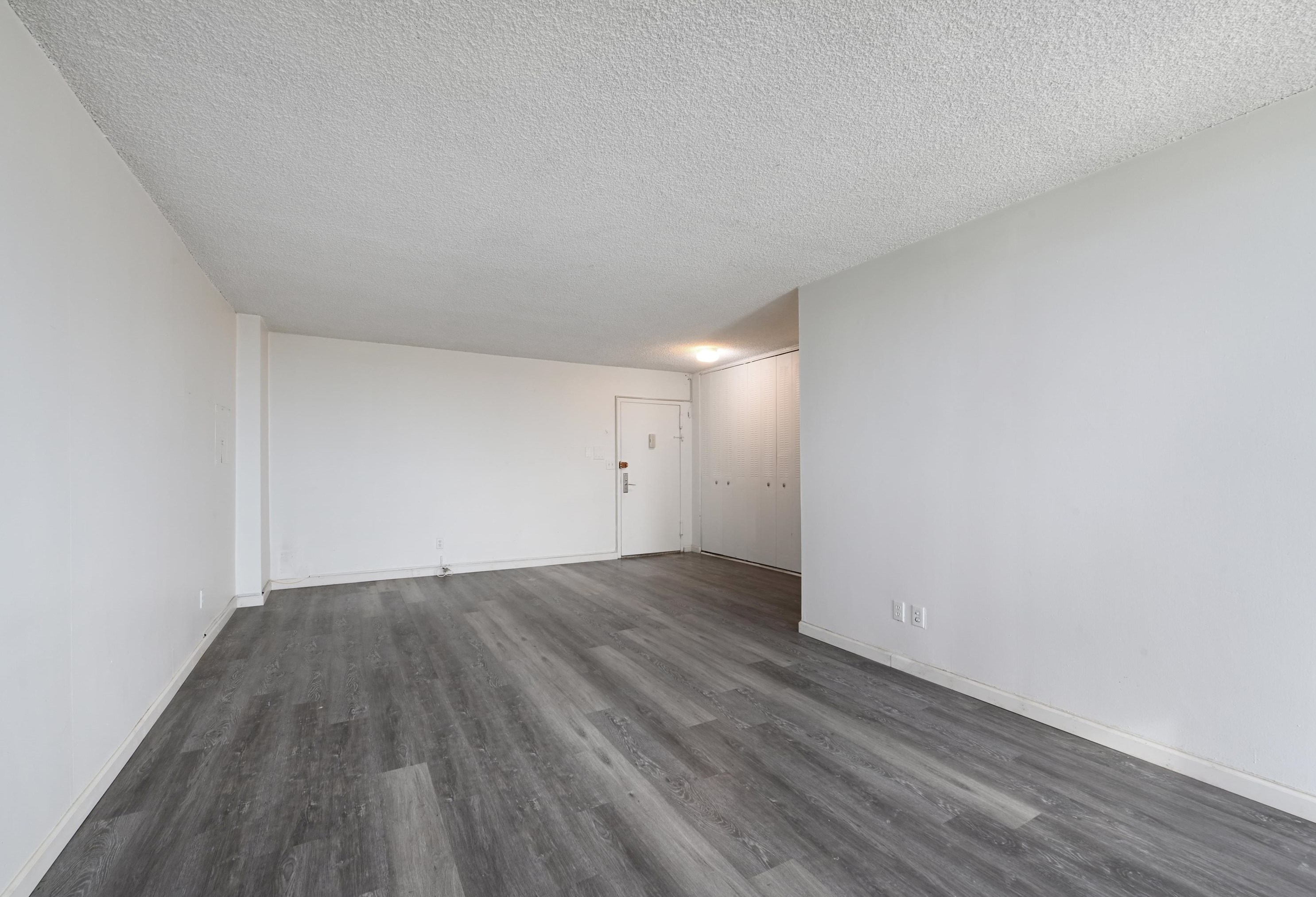100 Manhattan Ave #2015, Union City, NJ 07087