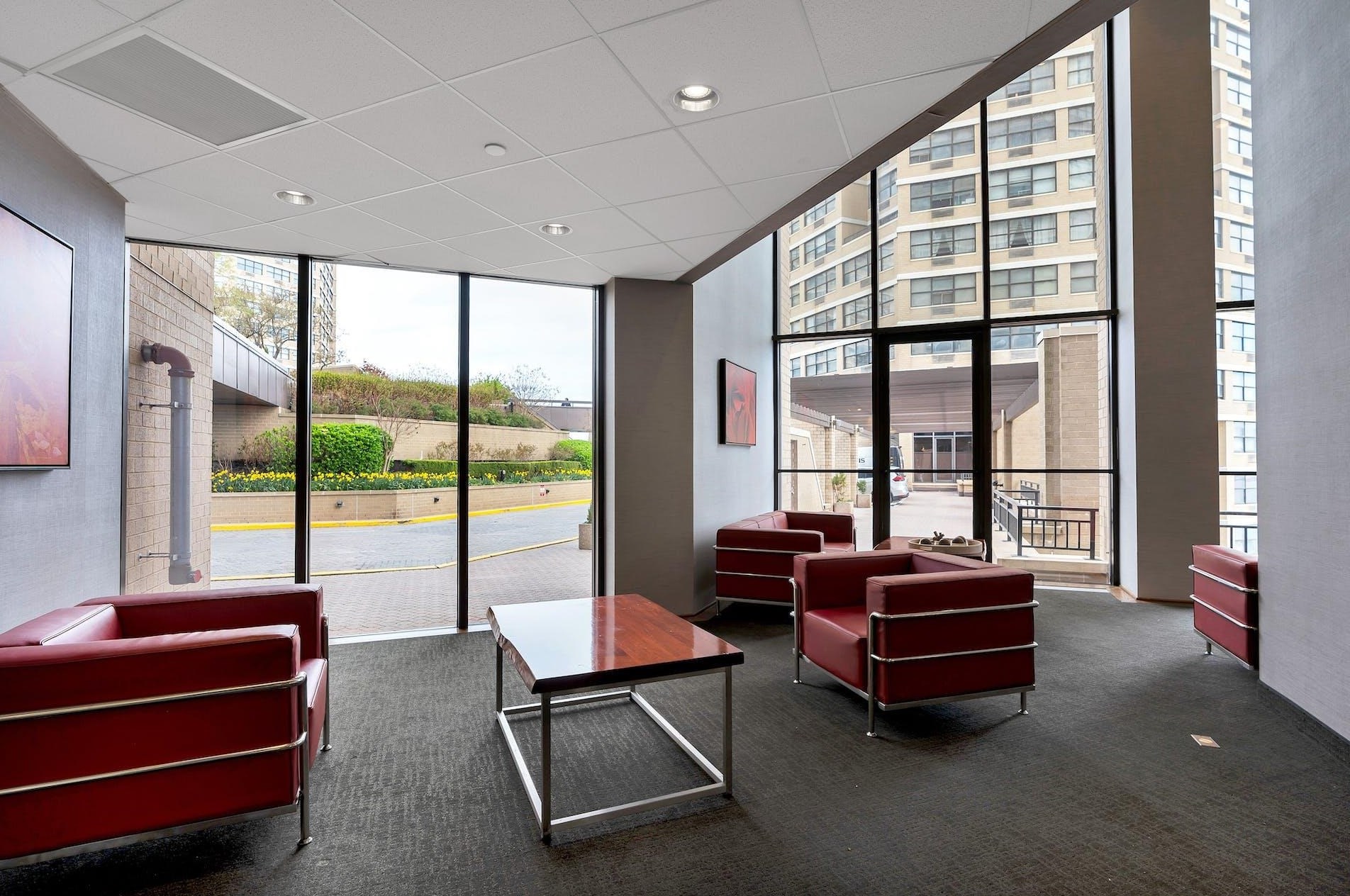 7000 Blvd E #27e, West New York, NJ 07093