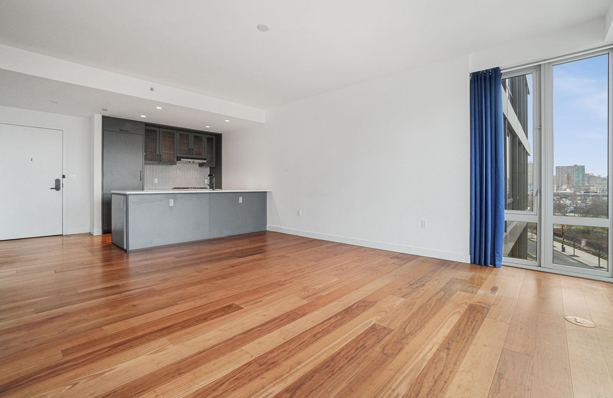 2 Shore Ln #502, Jersey City, NJ 07310
