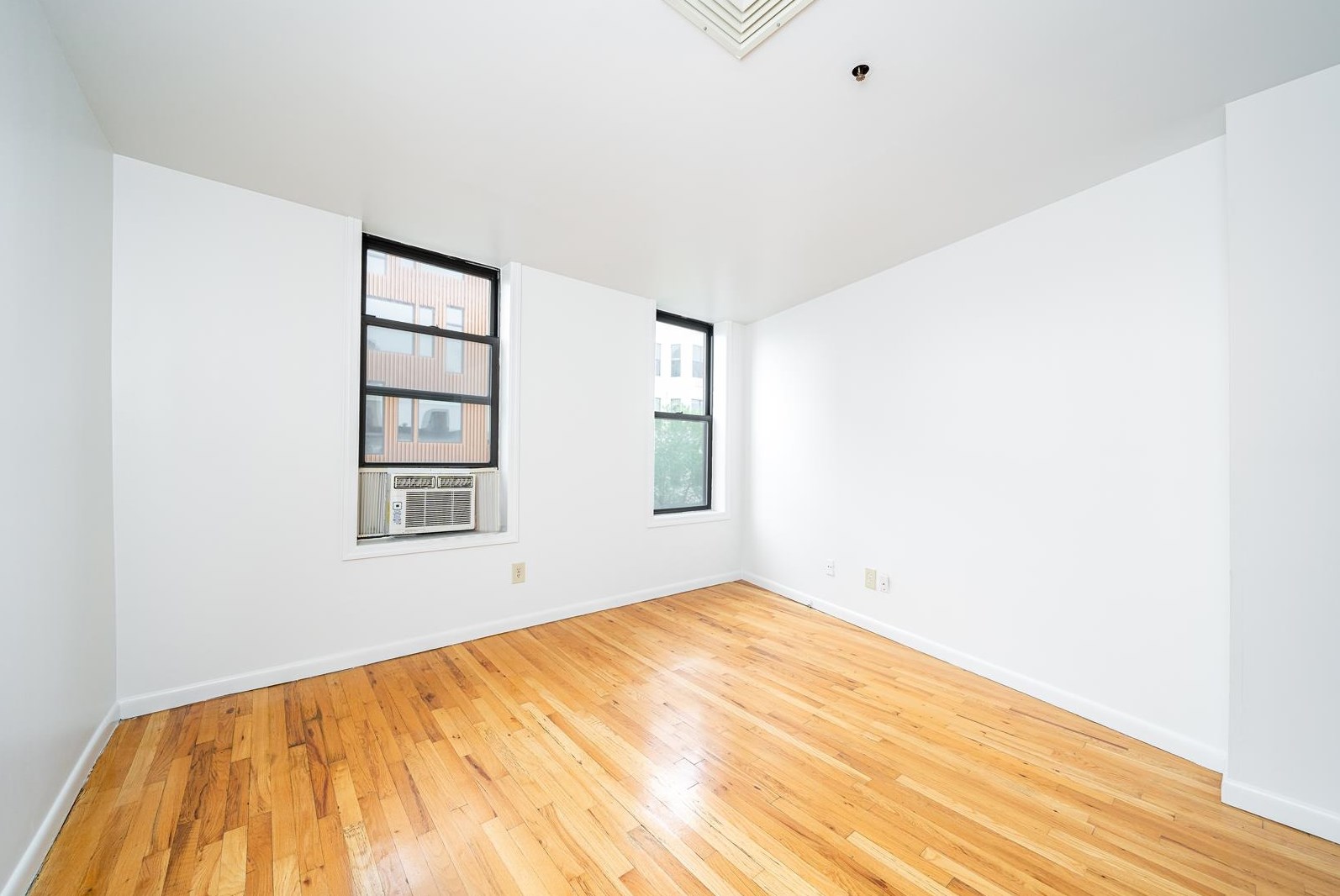 236 Newark Ave #5, Jersey City, NJ 07302