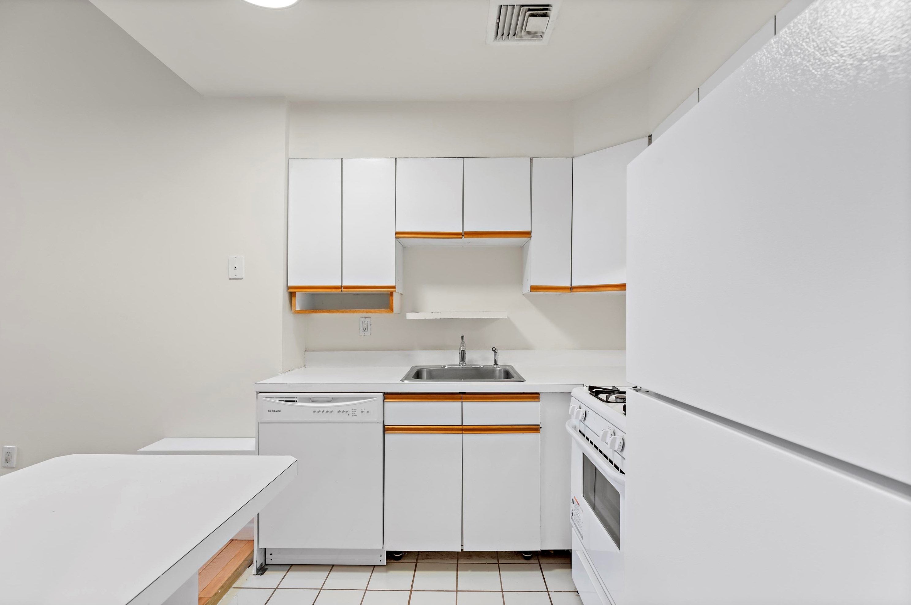 120 Sherman Ave #4f, Jersey City, NJ
