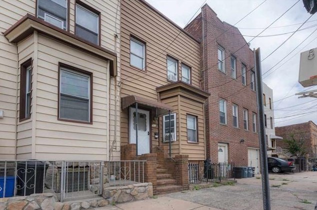241 Cambridge Ave, Jersey City NJ  07307-1906 exterior