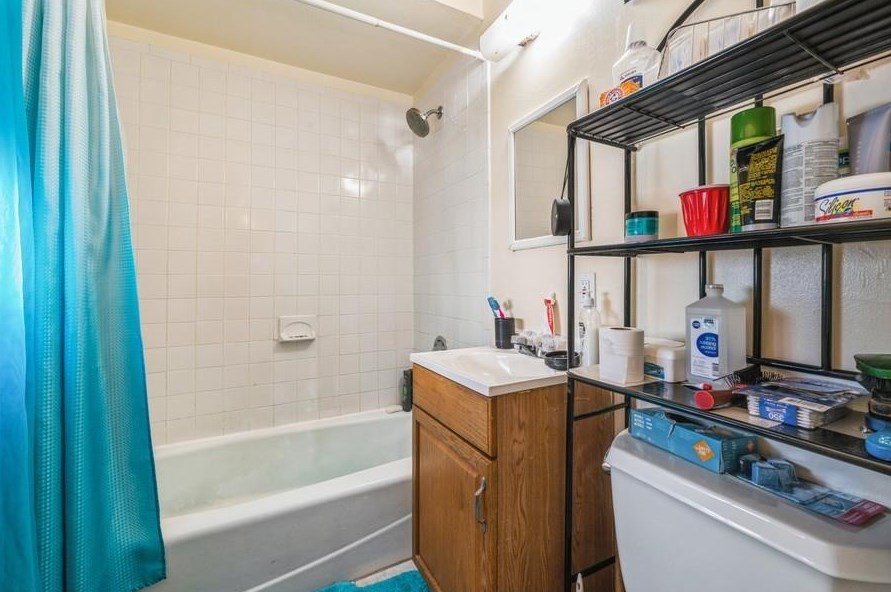 170 Fulton Ave, Jersey City NJ 07305-1404 exterior