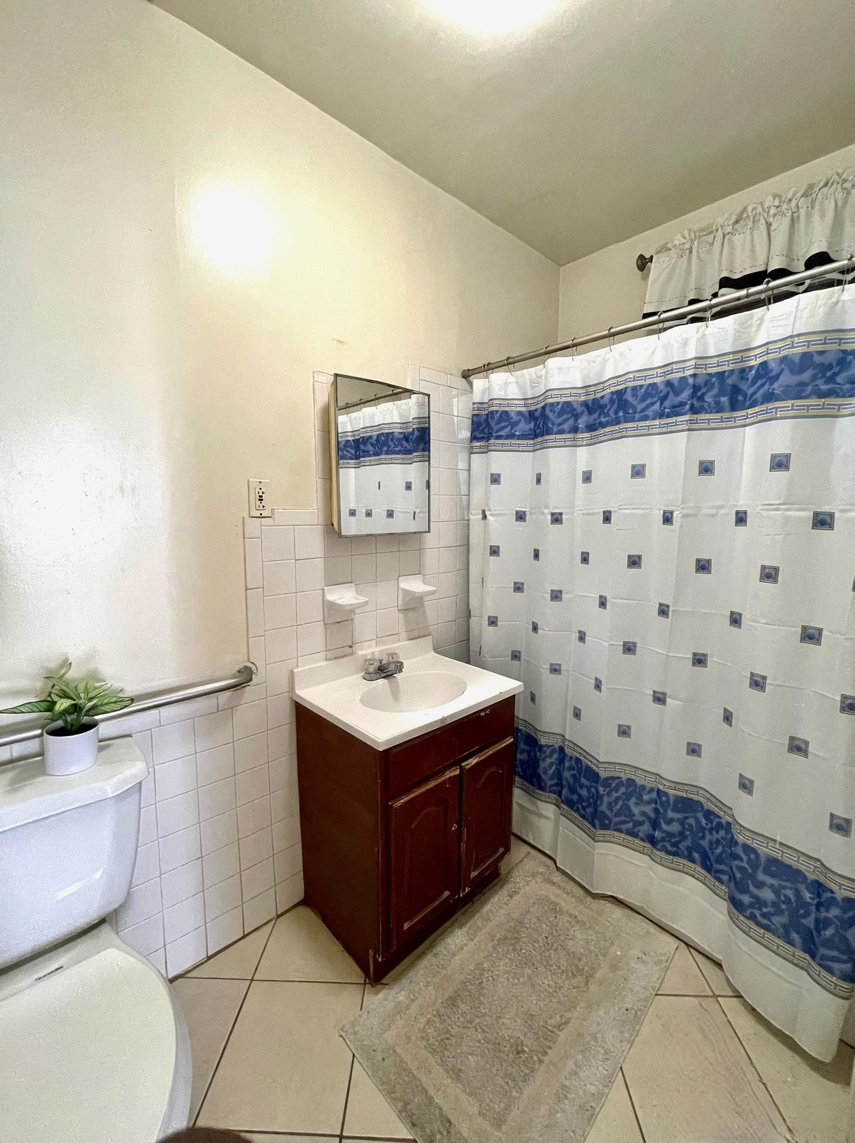 344 Virginia Ave #1r, Jersey City, NJ 07304