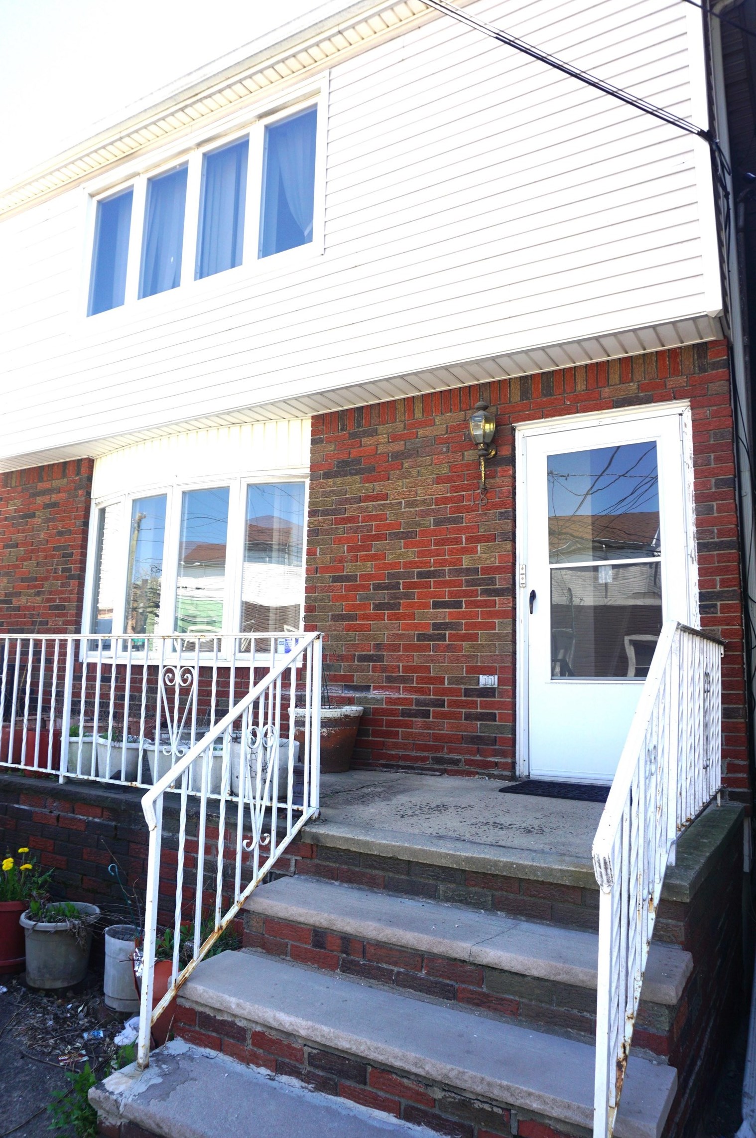 18 Holmes Ave, Jersey City, NJ 07306-6509