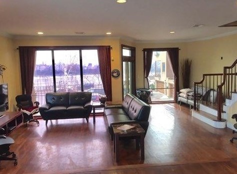 7621 Boulevard E, North Bergen, NJ 07047