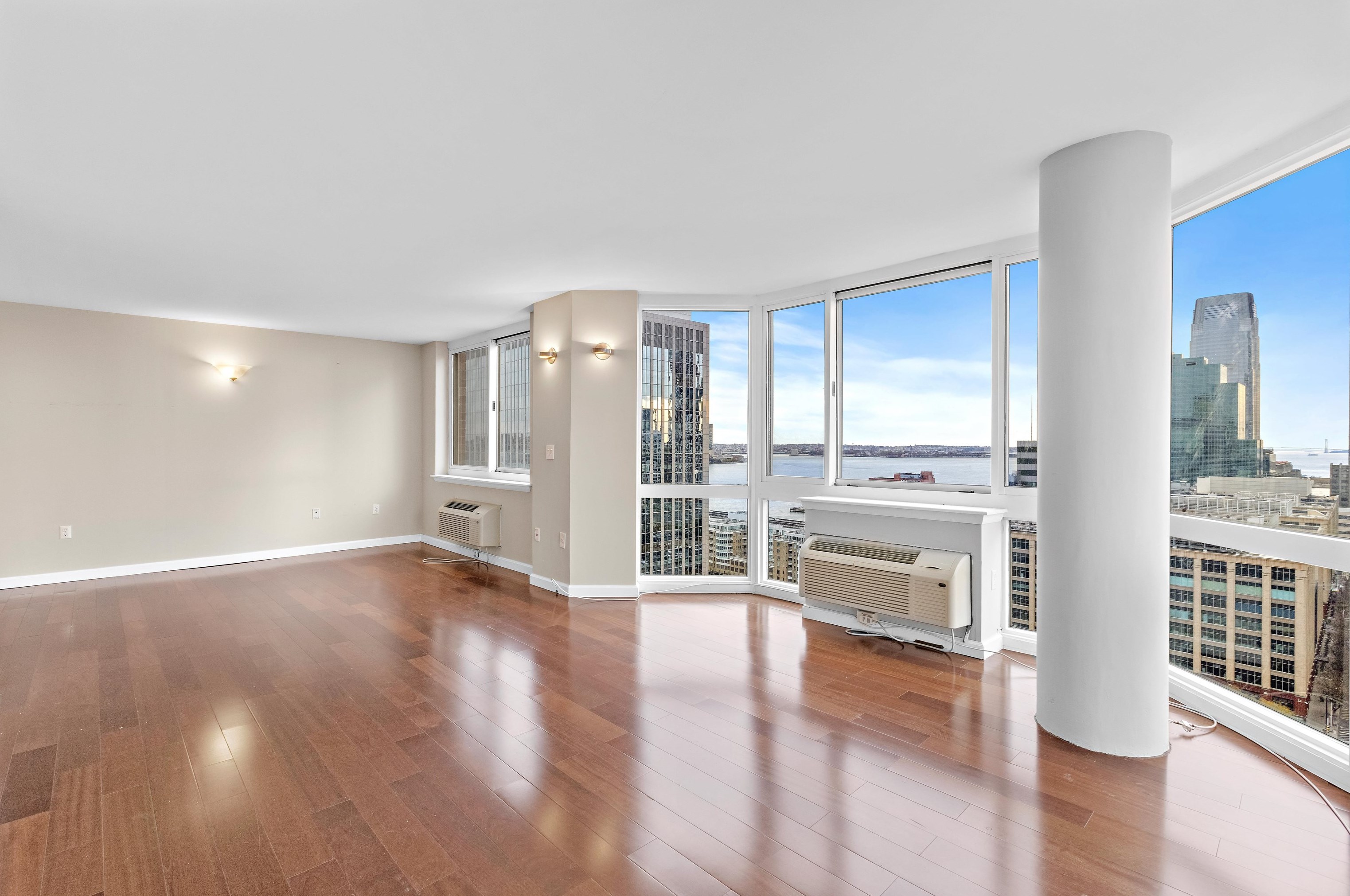 20 2nd St #2402, Jersey City, NJ 07302