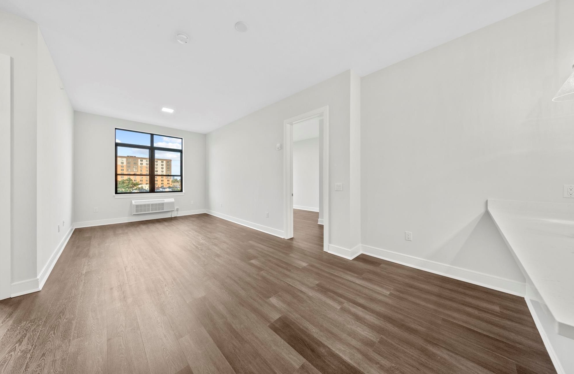 121 34th St #618, Union City, NJ 07087