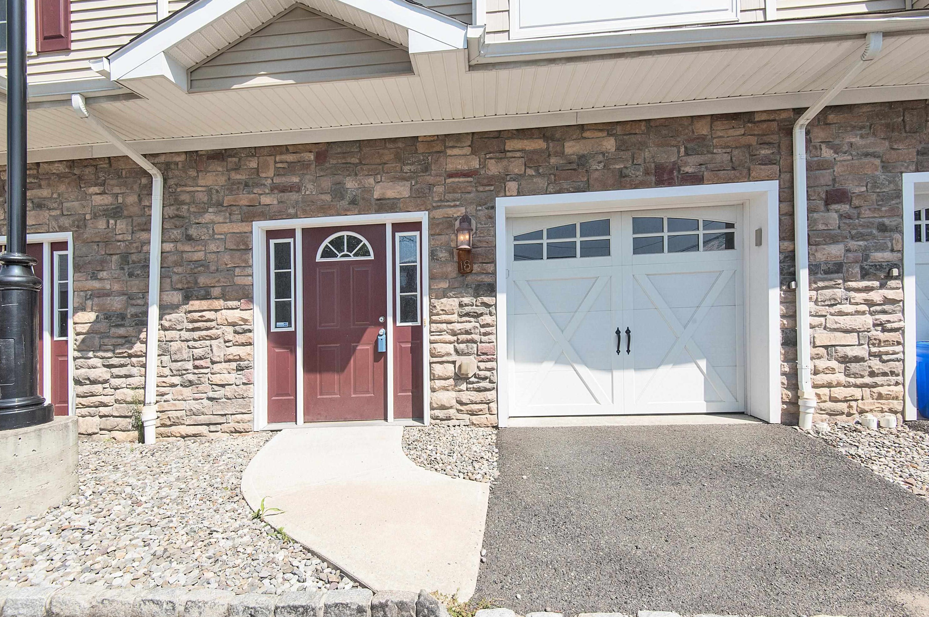 18 Columbus Cir #18, Bayonne, NJ 07002