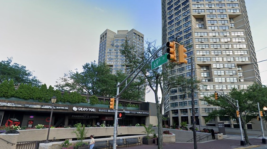 7002 Blvd E #8j, West New York, NJ 07093