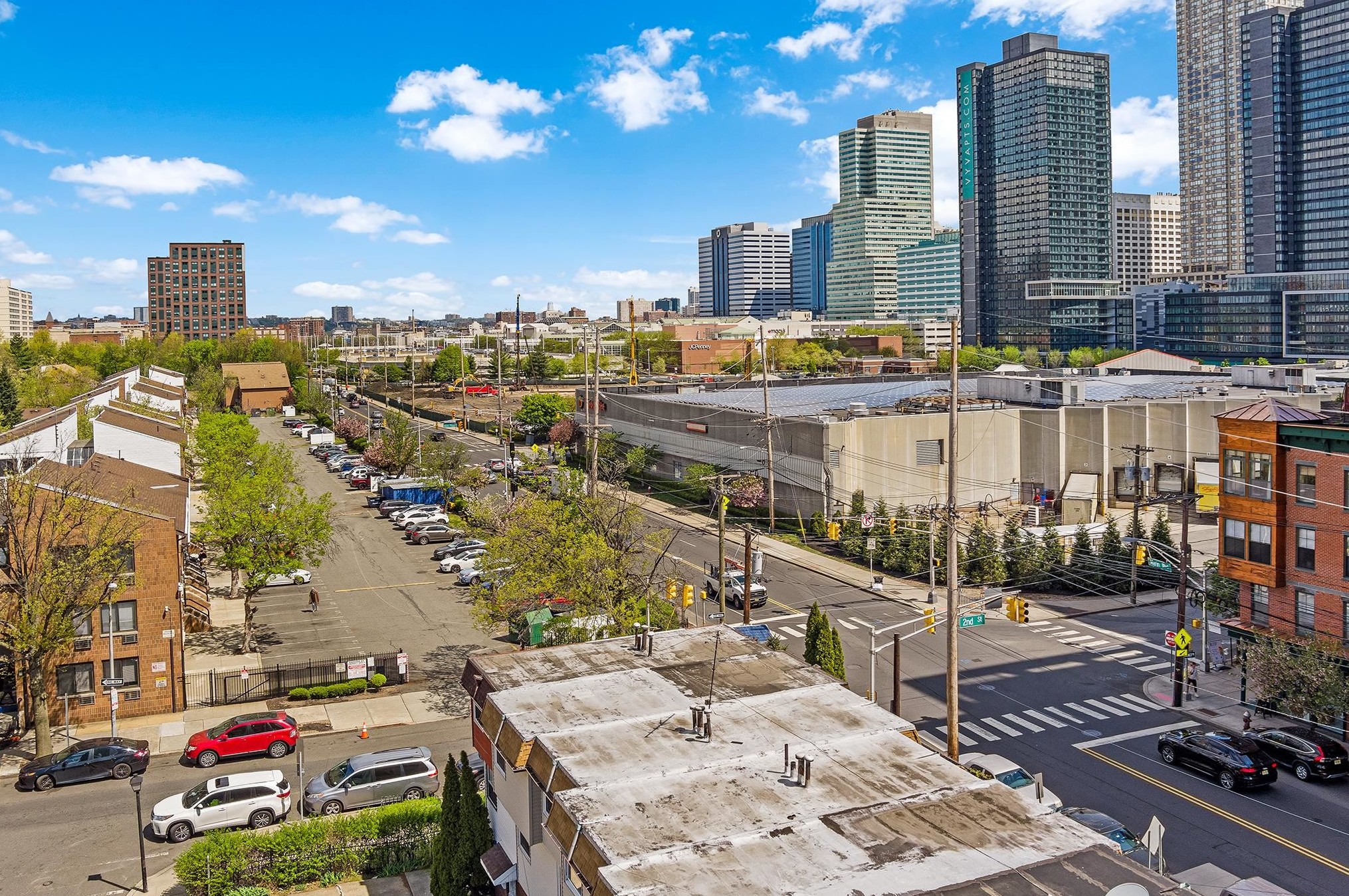 7 Saddlewood Ct, Jersey City, NJ 07302