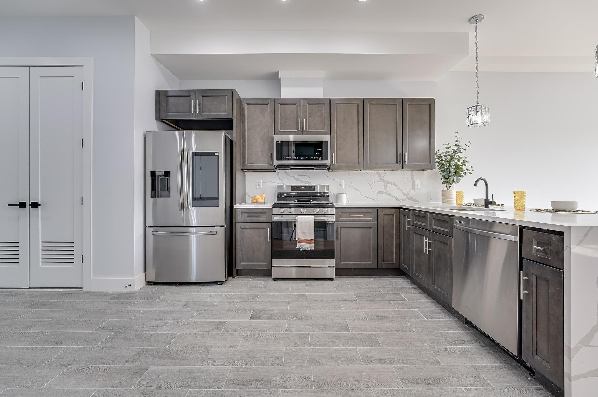 52 Cambridge Ave #11, Jersey City, NJ 07307