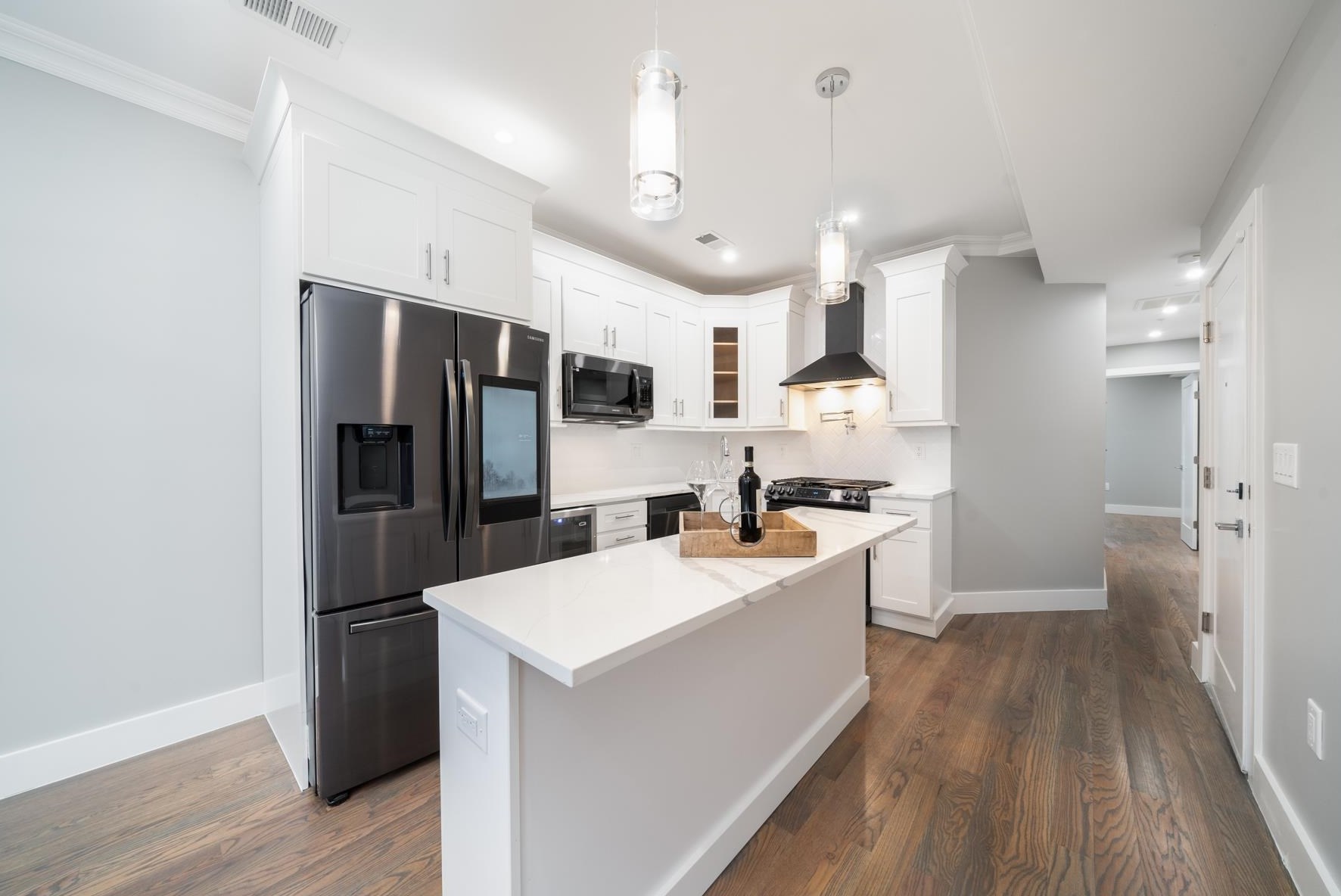 195 Liberty Ave, Jersey City NJ 07306-4919 exterior