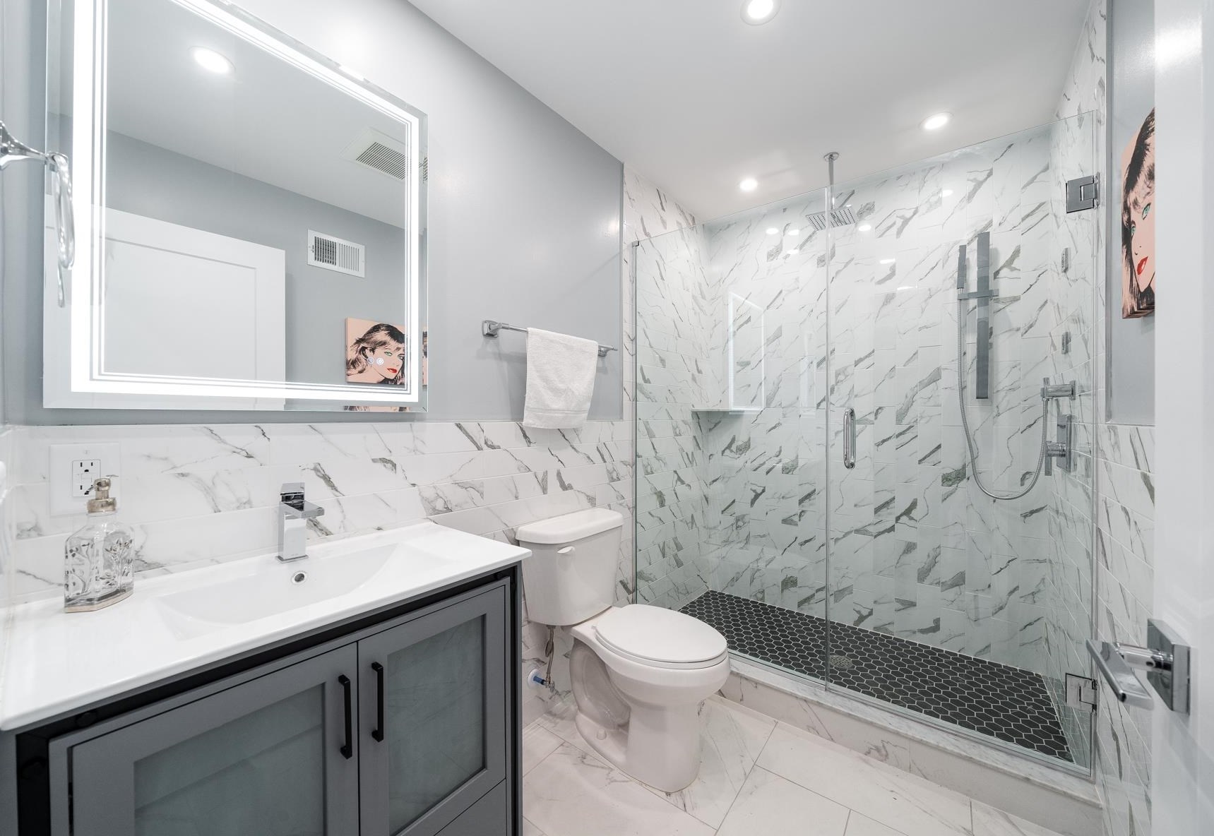 195 Liberty Ave, Jersey City NJ 07306-4919 exterior