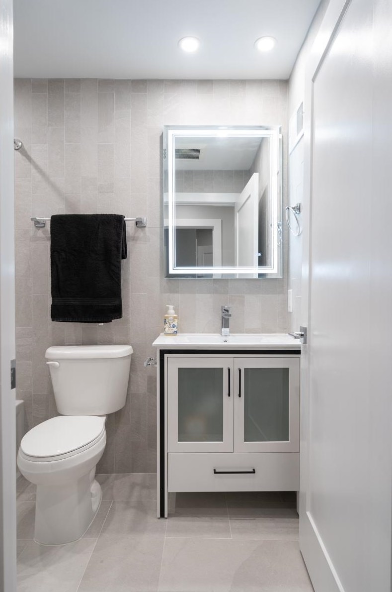 195 Liberty Ave, Jersey City NJ 07306-4919 exterior