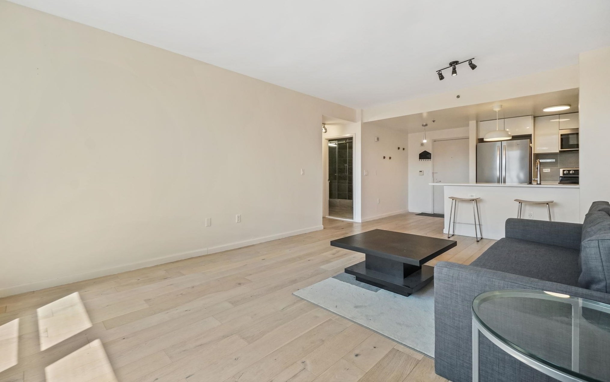 102 Christopher Columbus Dr #402, Jersey City, NJ 07302