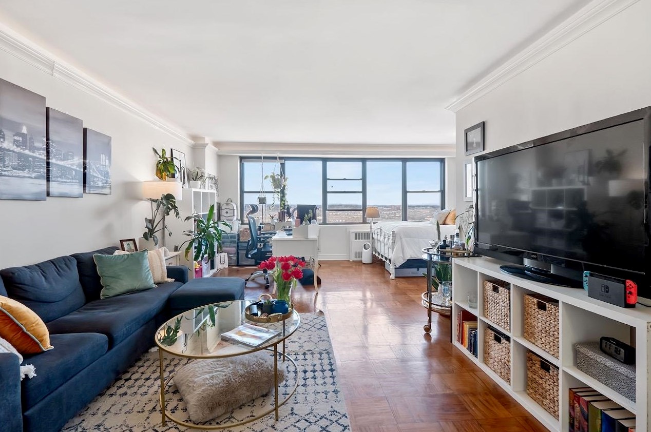 500 Central Ave #1415, Union City, NJ 07087