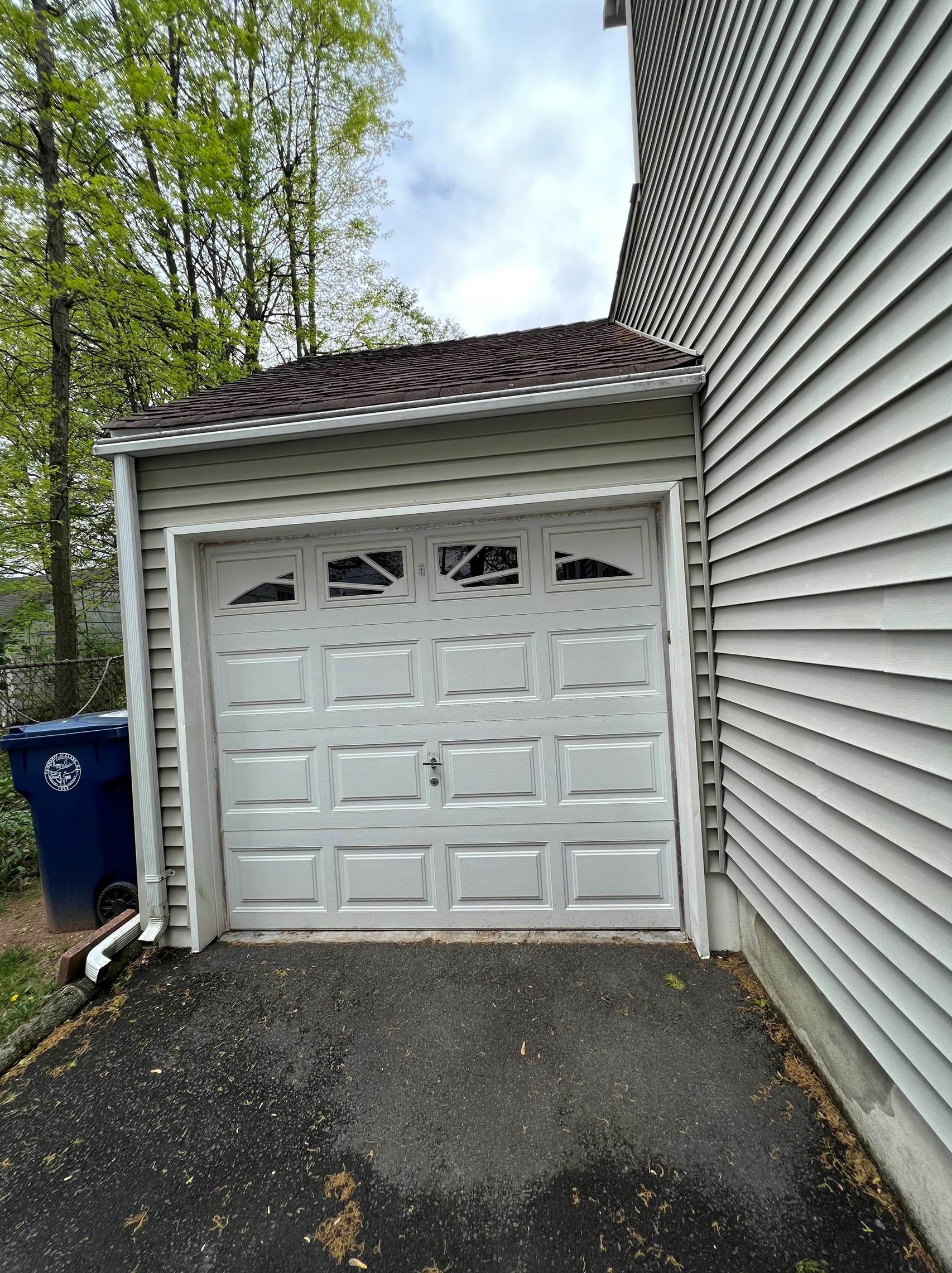 12 Kathryn St, Clark, NJ 07066
