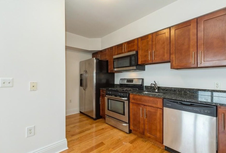 125 43rd St #1004, Union City, NJ 07087