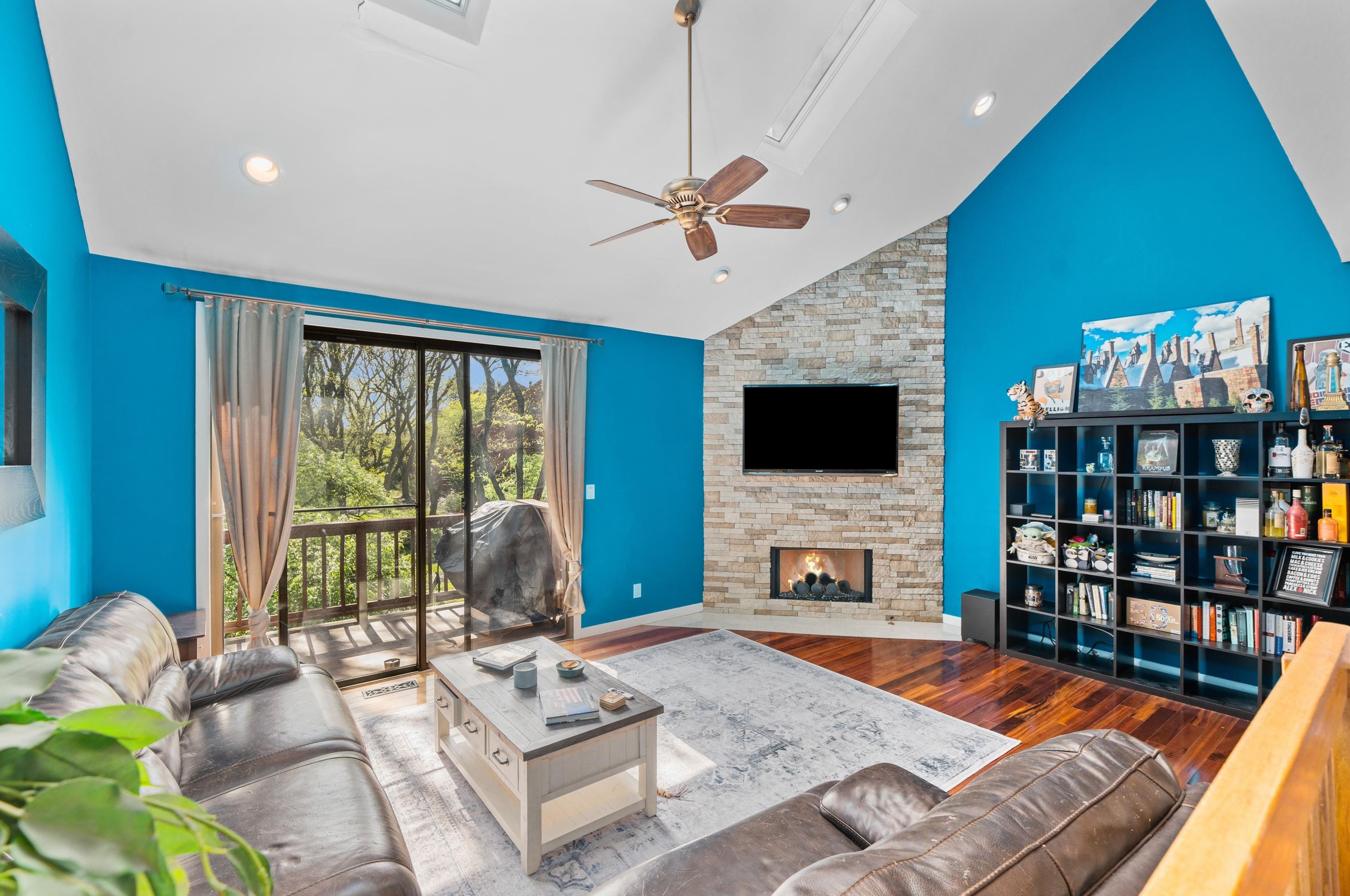 466 Teal Plz # 466, Secaucus, NJ