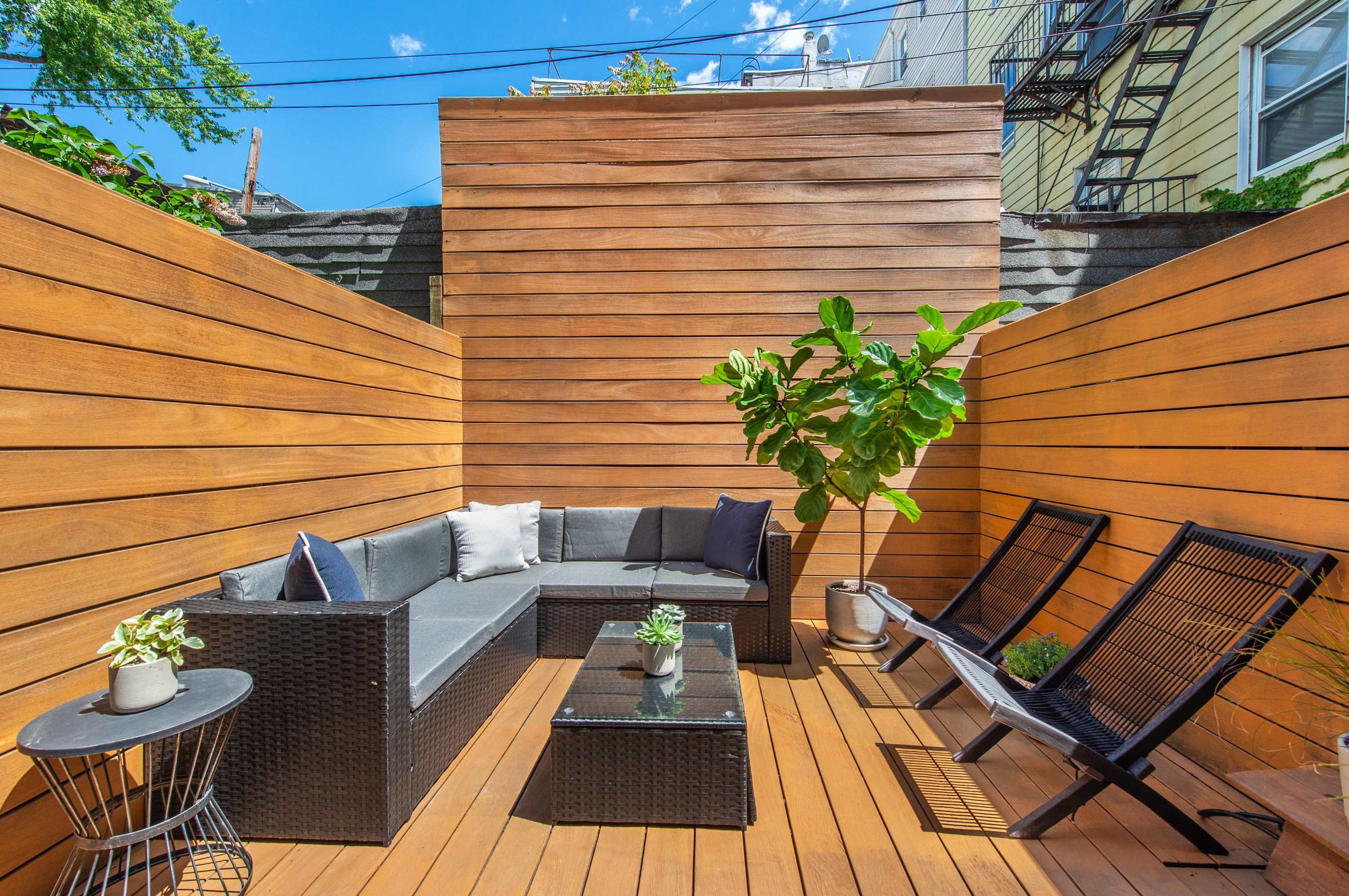 426 Monmouth St, Jersey City, NJ 07302-5332