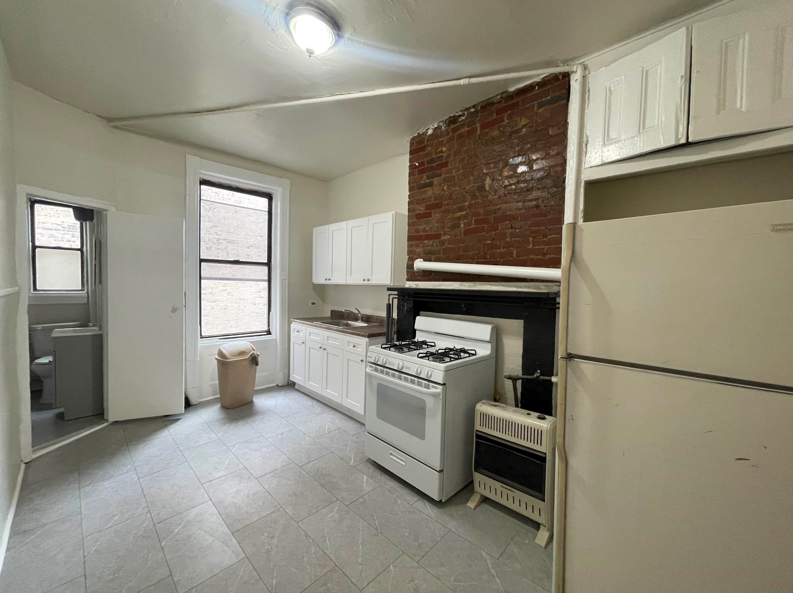108 Wayne St #1, Jersey City, NJ 07302