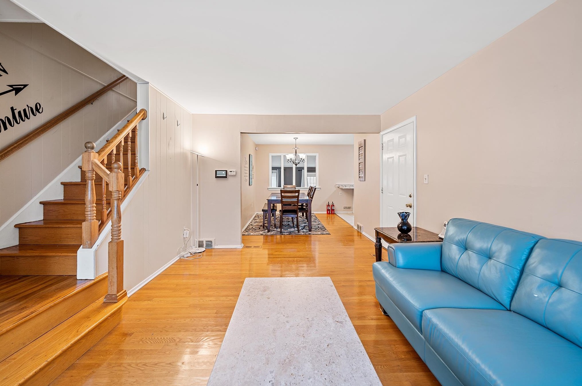 682 8th St, Secaucus, NJ 07094