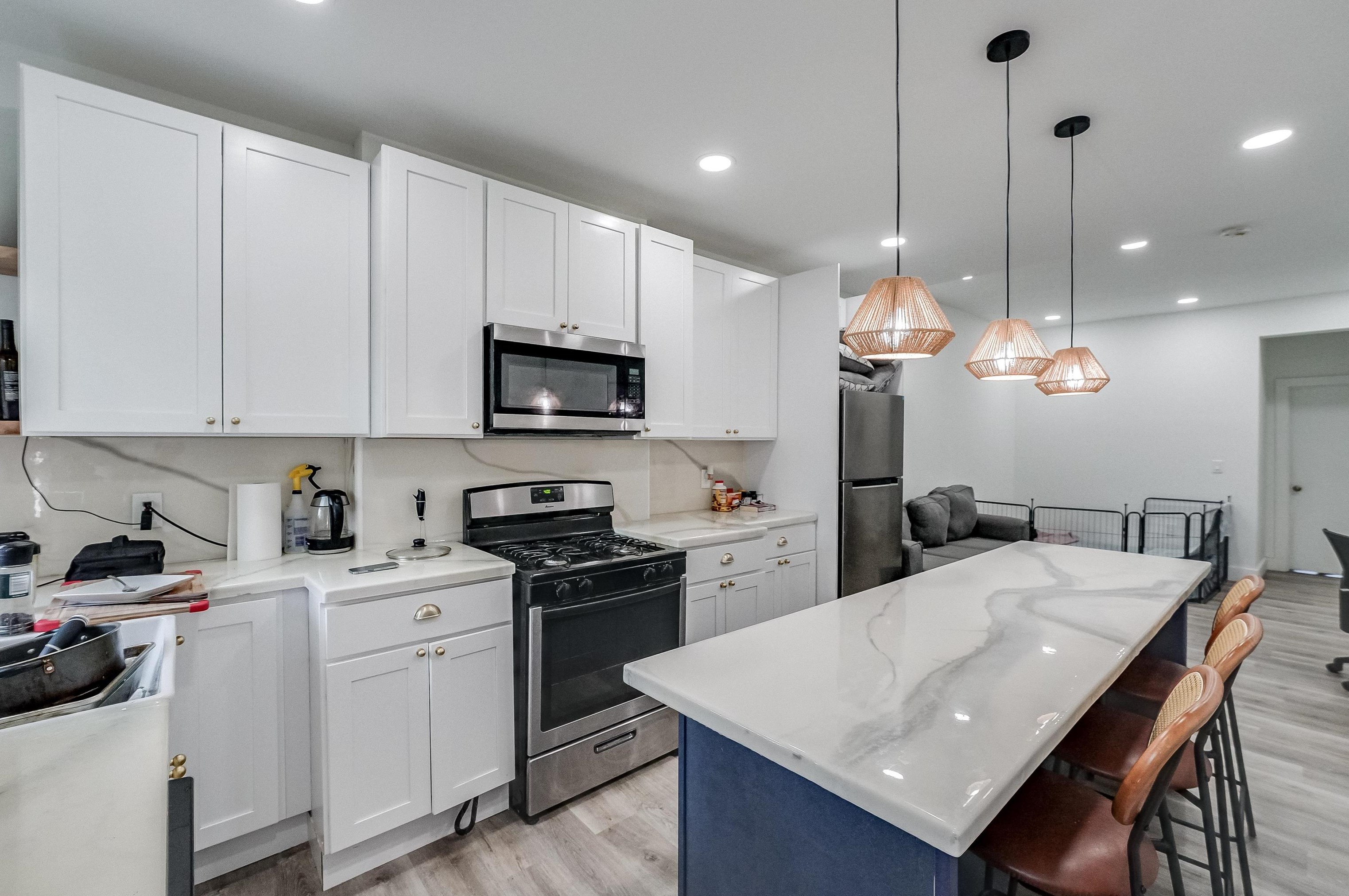 8 E 33rd St, Bayonne, NJ 07002
