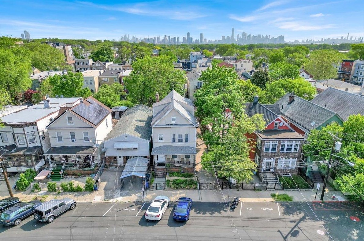 32 Winfield Ave #1, Hackensack, NJ 07601