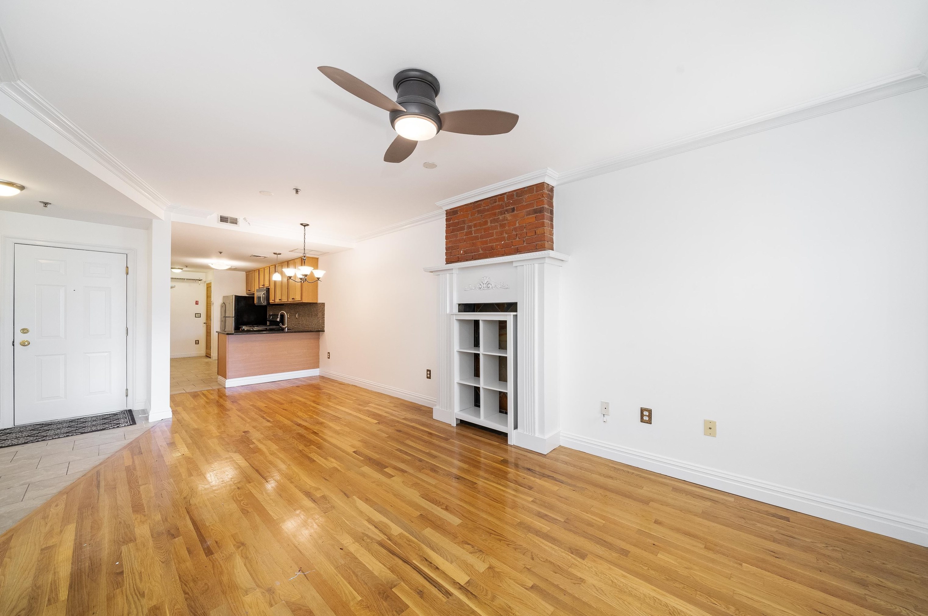 306 2nd St #3a, Jersey City, NJ