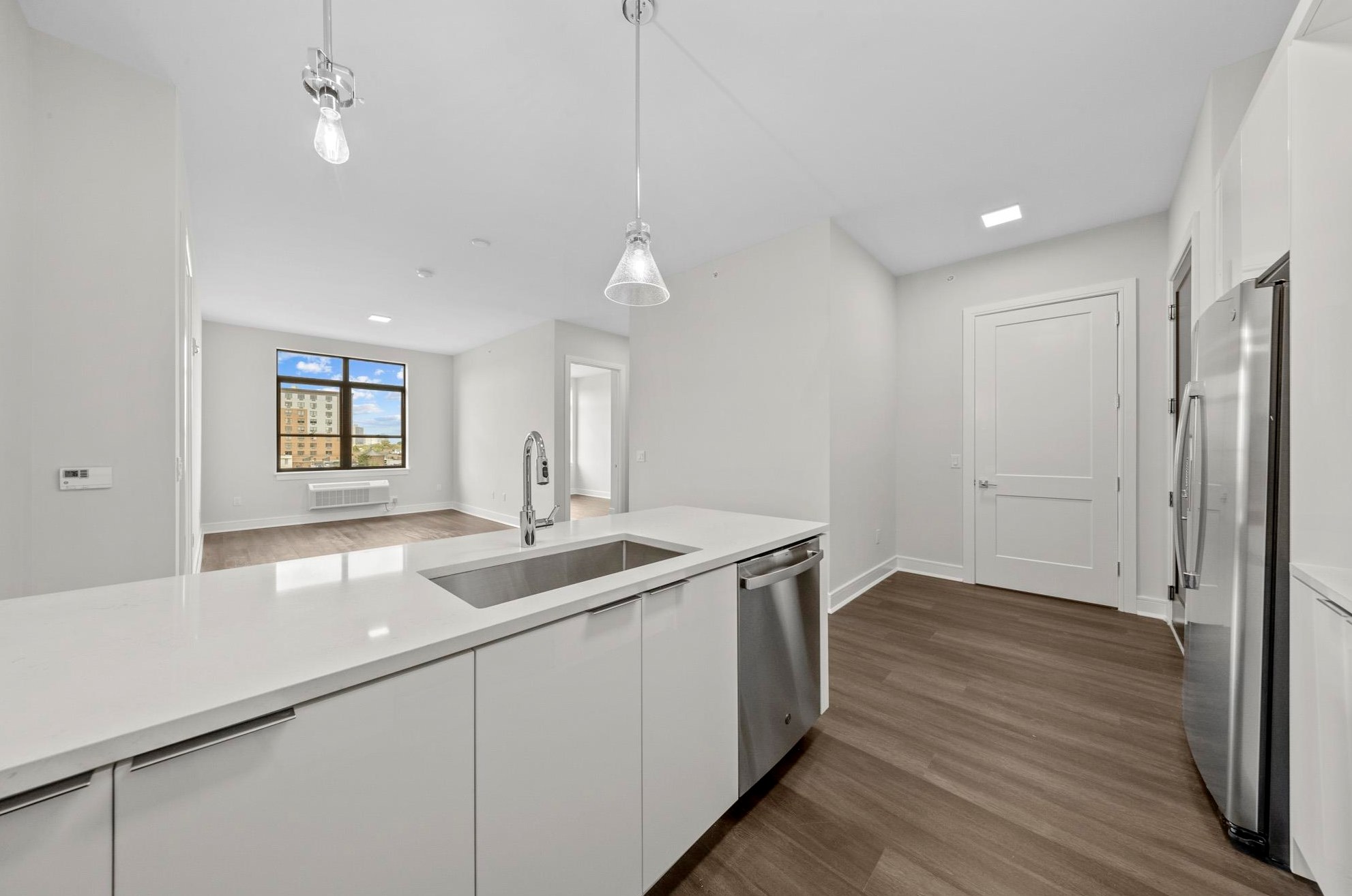 121 34th St #501, Union City, NJ 07087