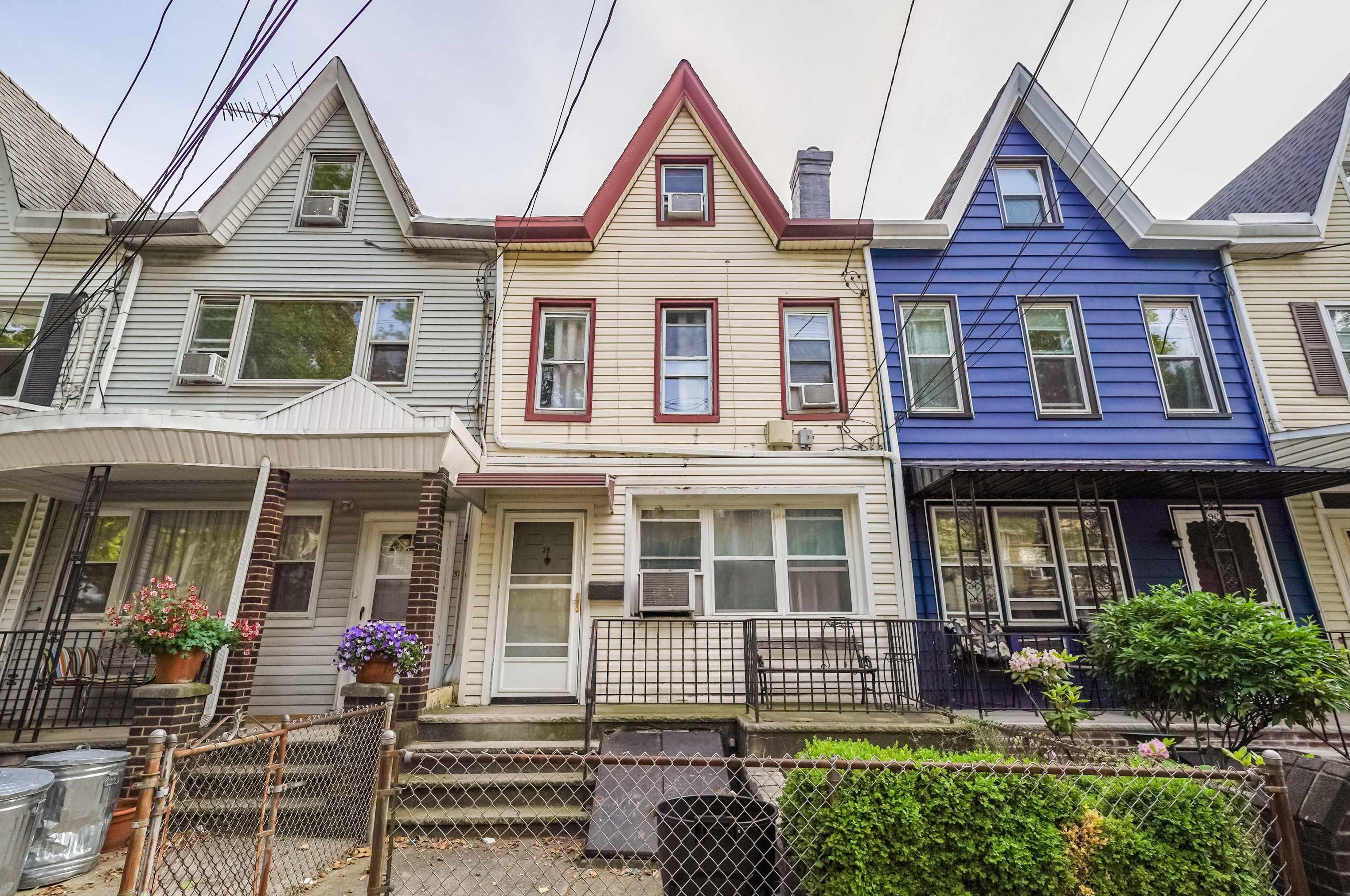 39 Court House Pl, Jersey City, NJ 07306-1701